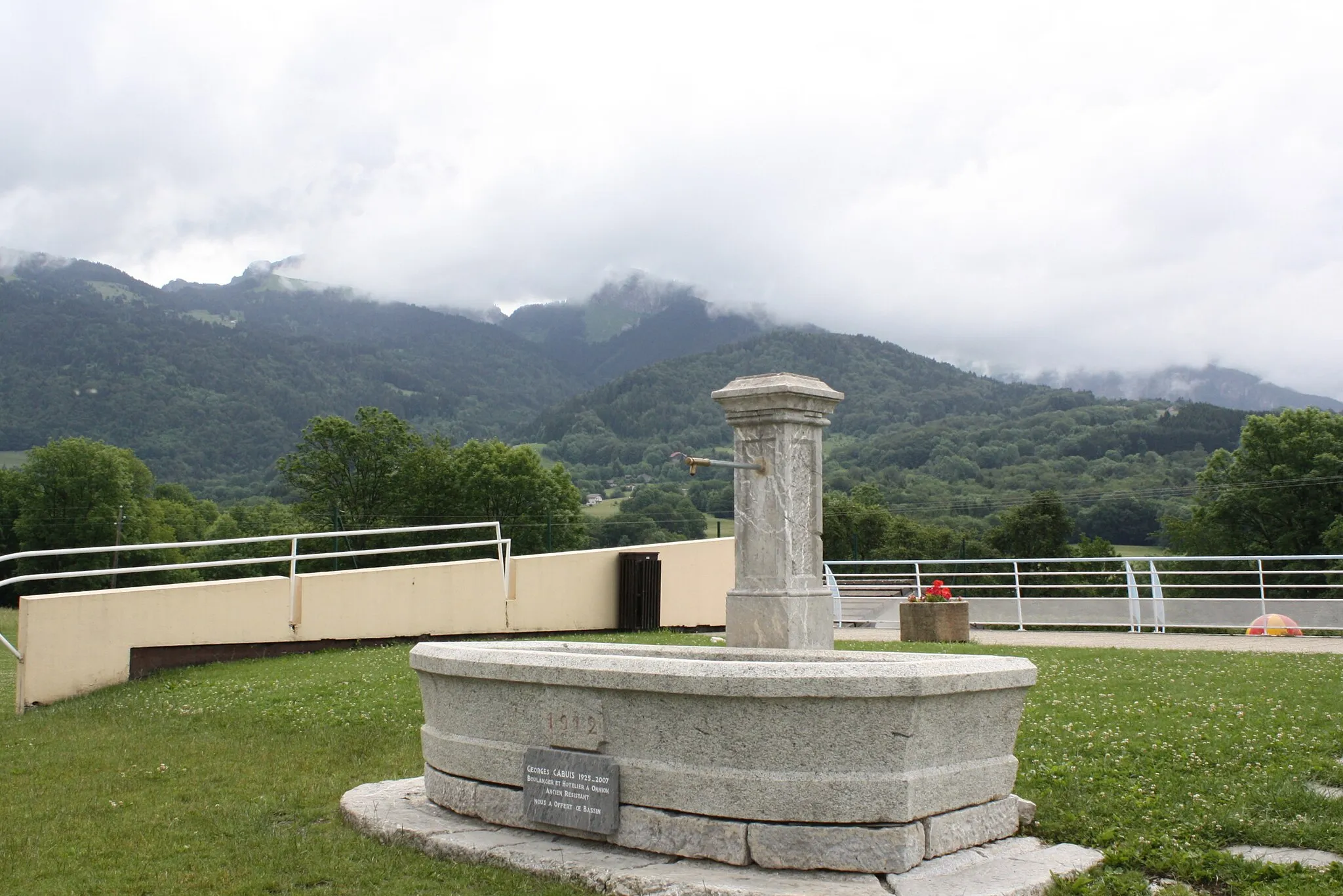 Photo showing: La fontaine