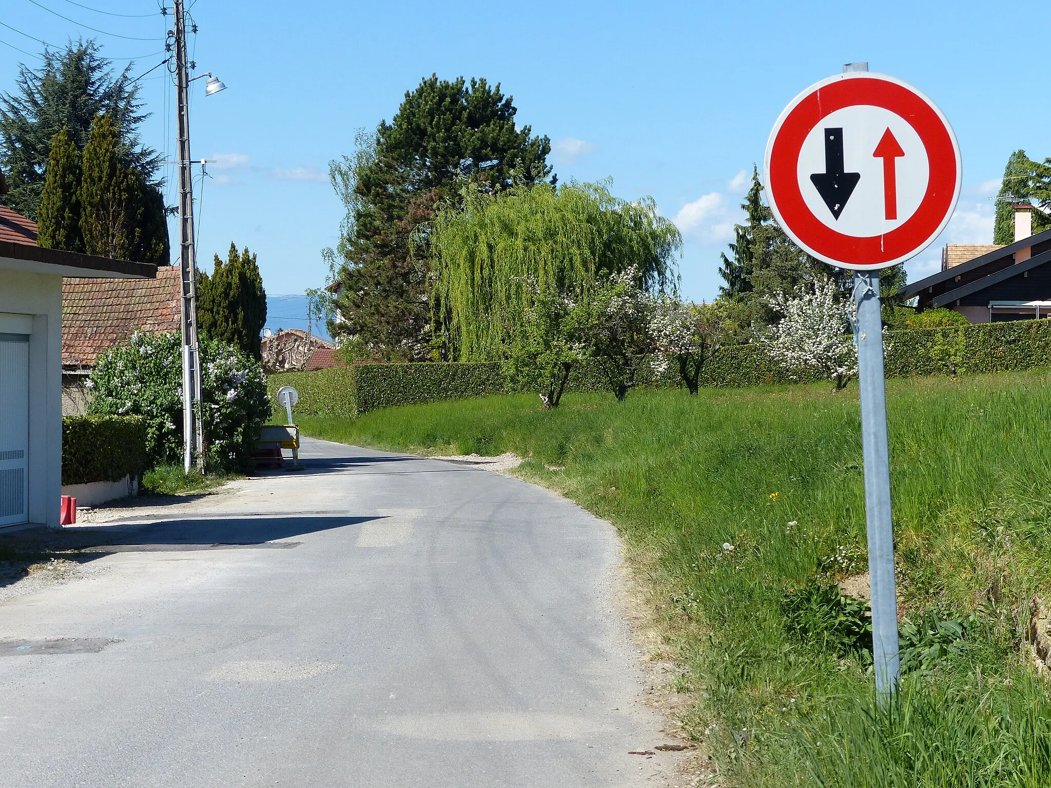 Photo showing: Panneau B15, à Loisin, Haute-Savoie, France.