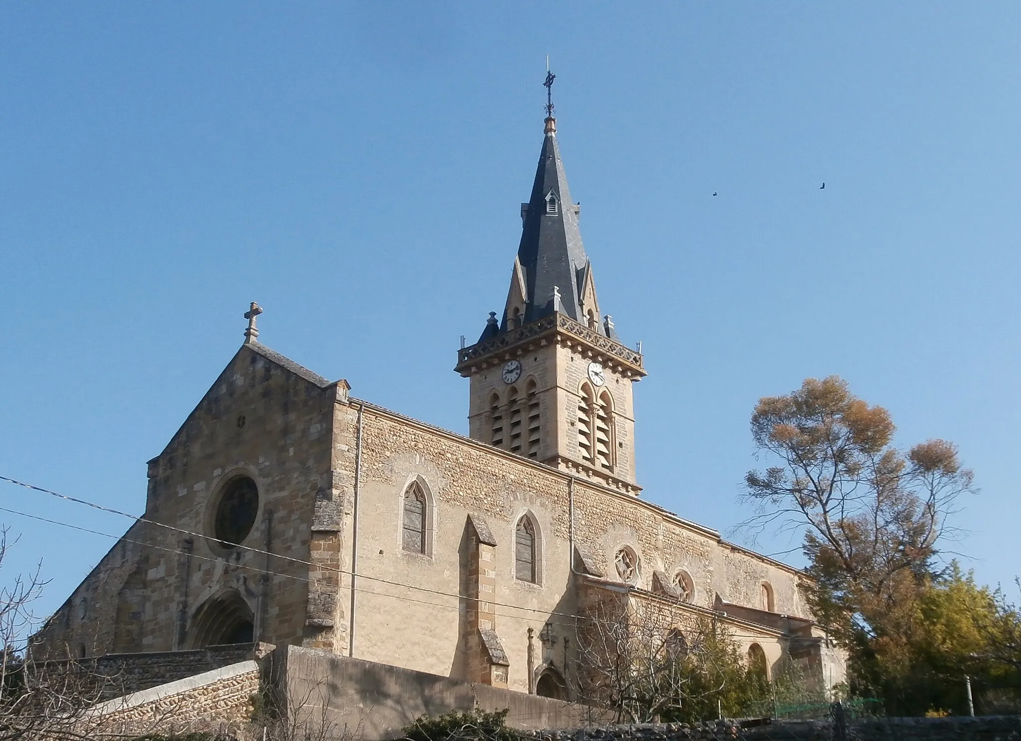 Photo showing: L'Église Saint-Jacques à Roussillon (Isère)