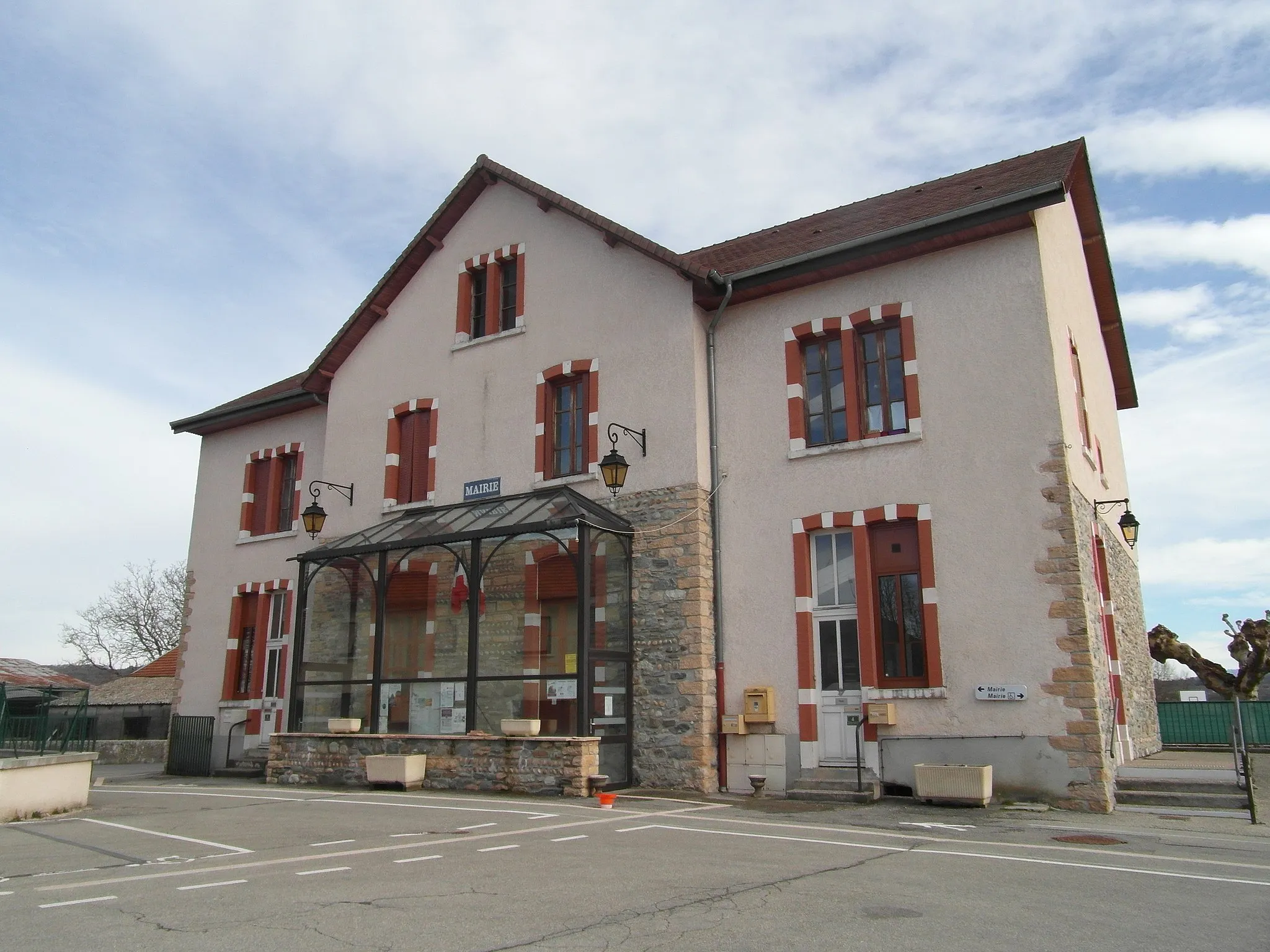 Photo showing: Mairie de Belmont en mars 2019