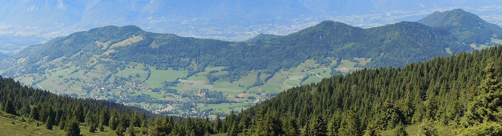 Photo showing: Coteau de l'Adret (depuis le Mont Luisard) - Theys - Isère - France