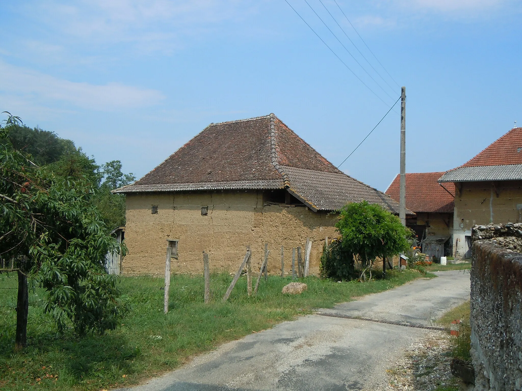 Photo showing: Granieu- Ferme au hameau de la Chèvre -  Isère - France