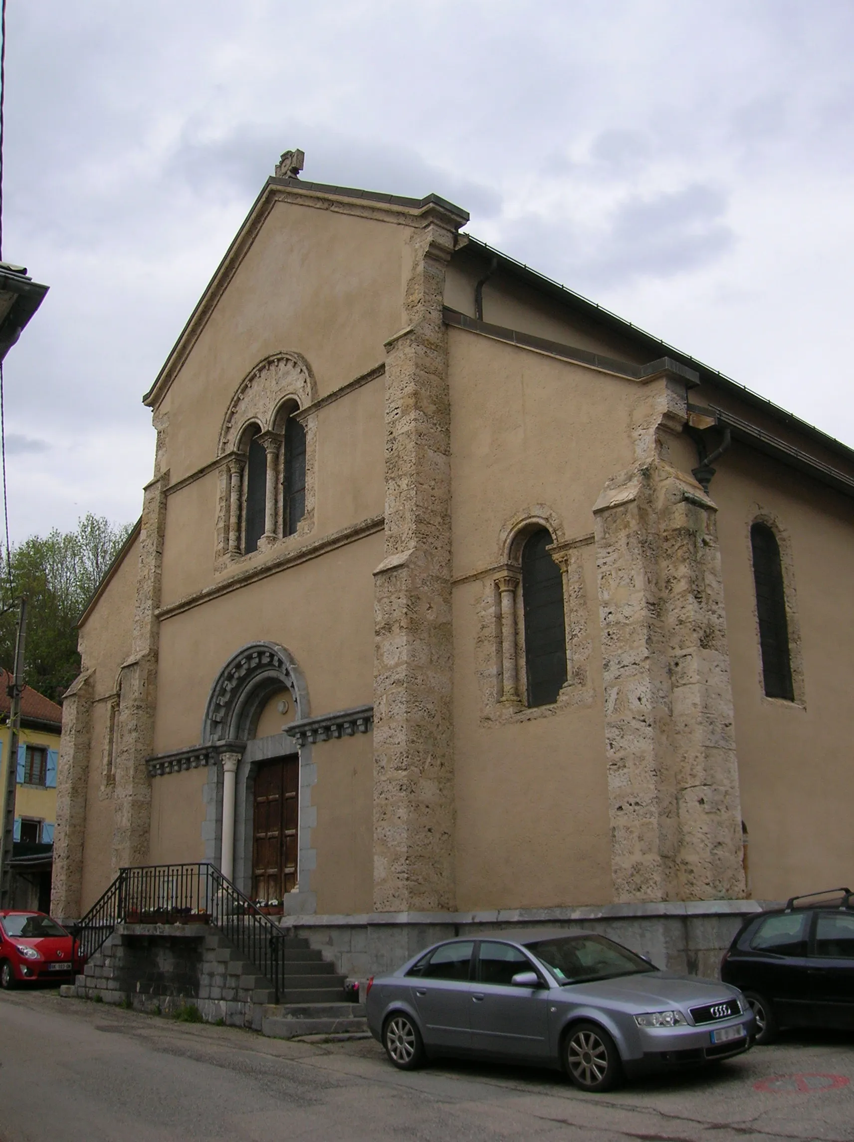 Photo showing: façade de l'église, La Motte-d'Aveillans