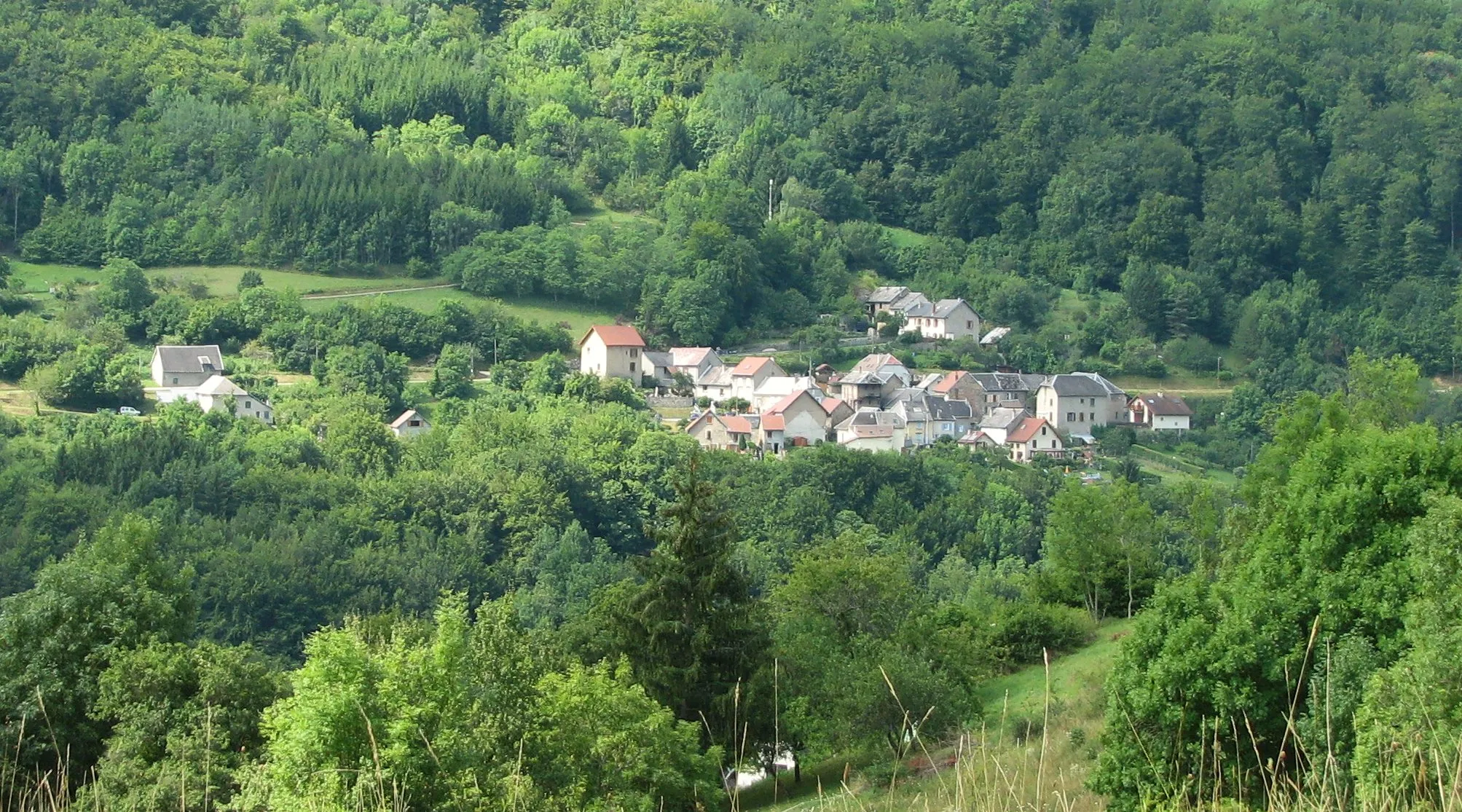 Photo showing: Le hameau des Côtes (Commune de La Motte Saint Martin)
