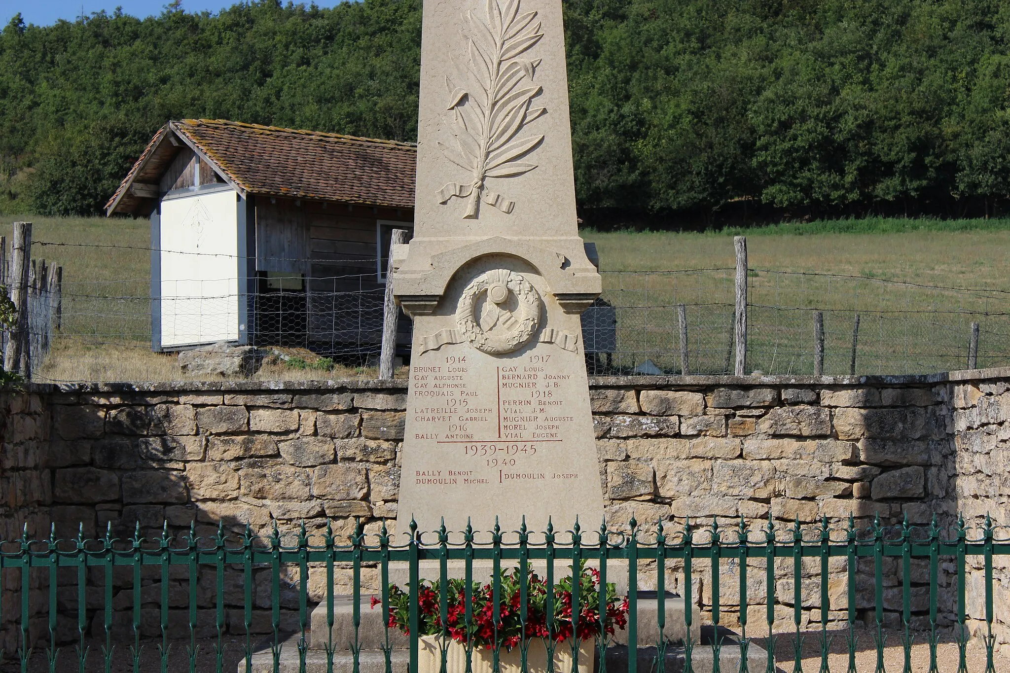 Photo showing: Détails du monument aux morts de Moras.