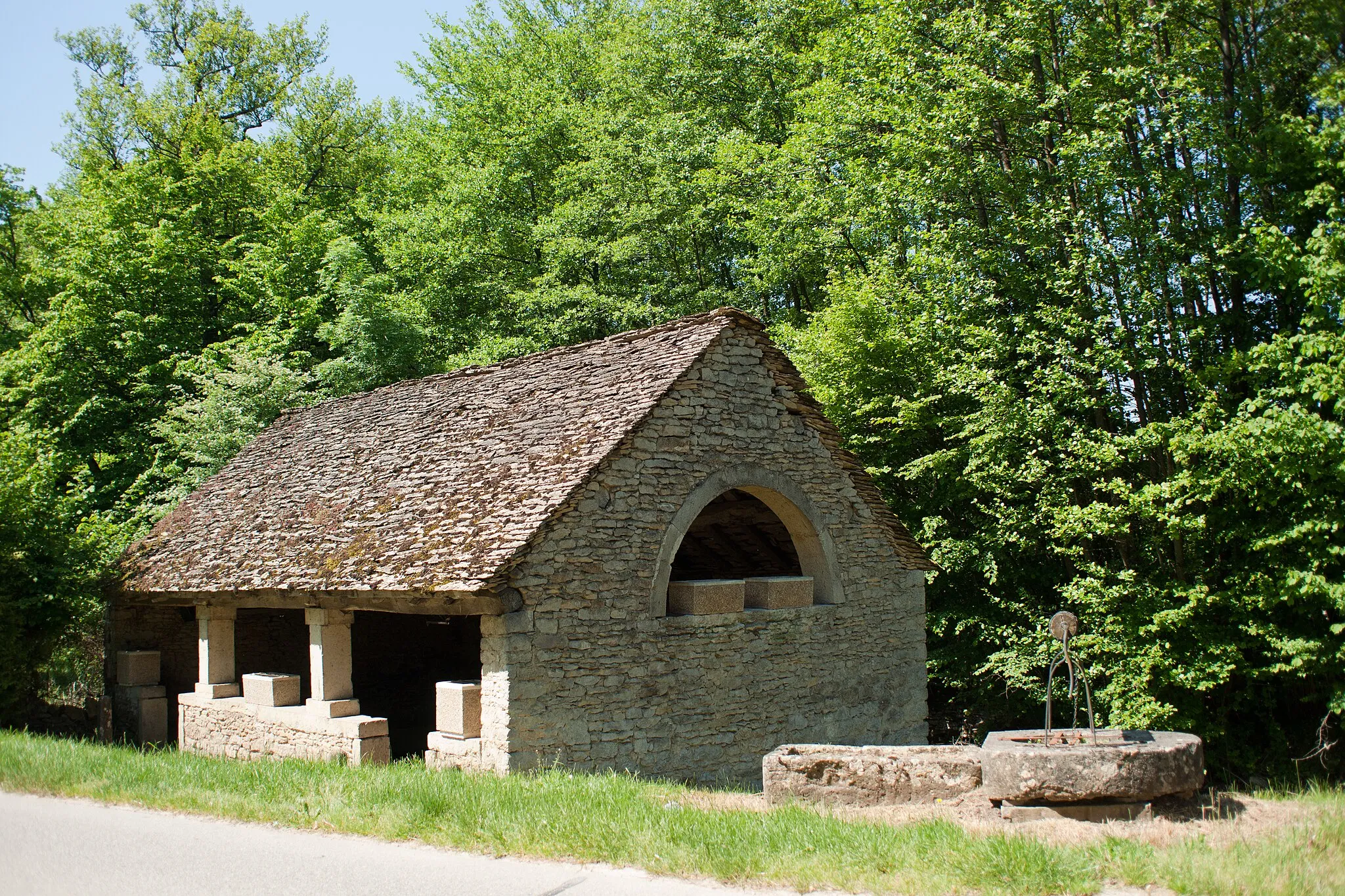 Photo showing: Lavoir in Optevoz, France.