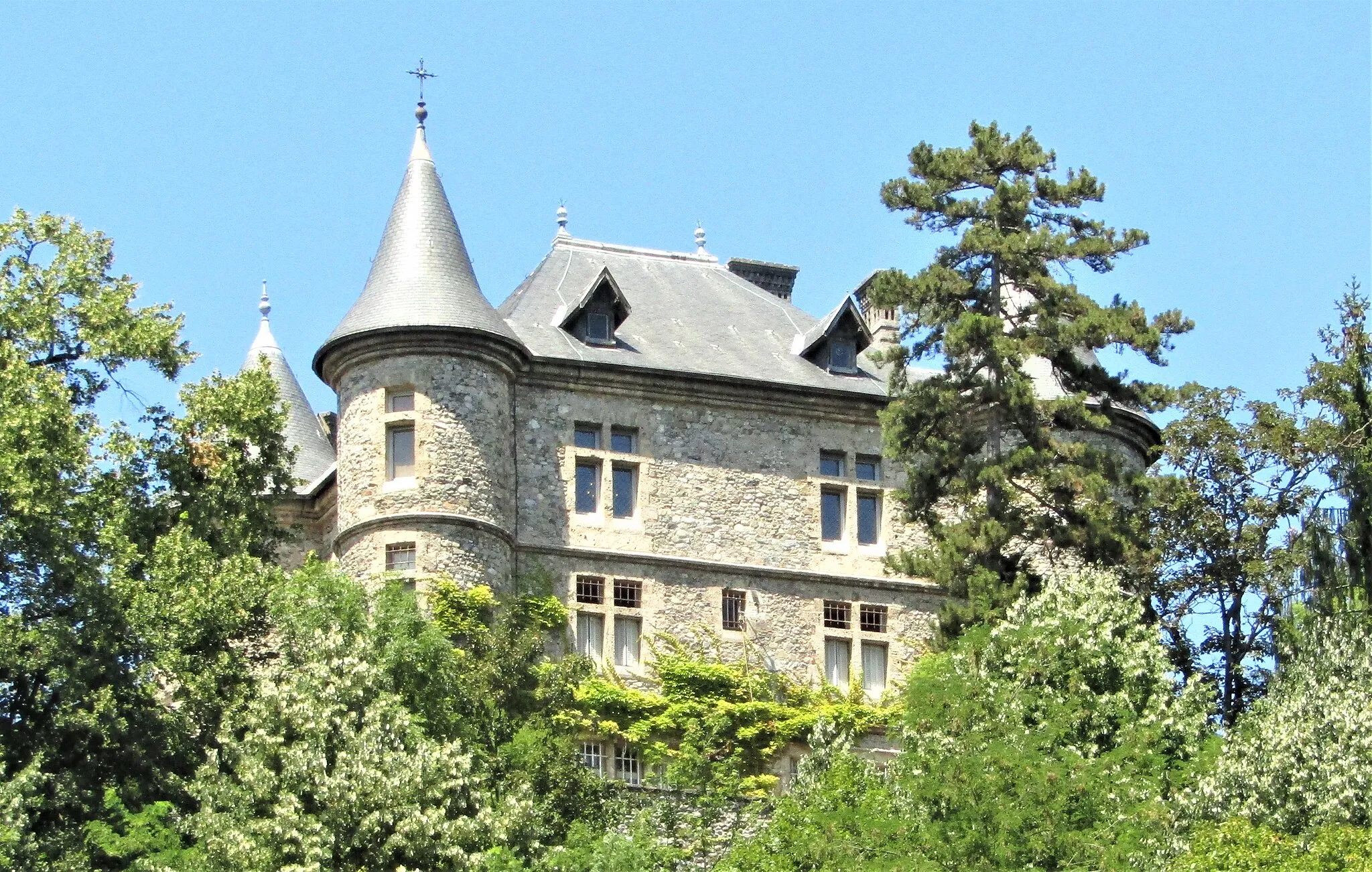 Photo showing: Château de Réaumont  en juillet 2019