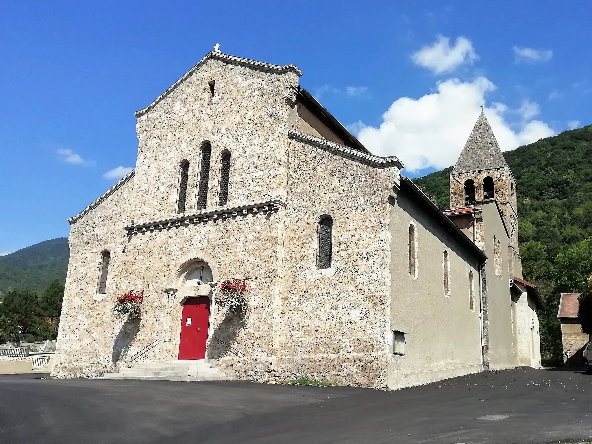 Photo showing: This building is indexed in the base Mérimée, a database of architectural heritage maintained by the French Ministry of Culture, under the reference PA00117253 .