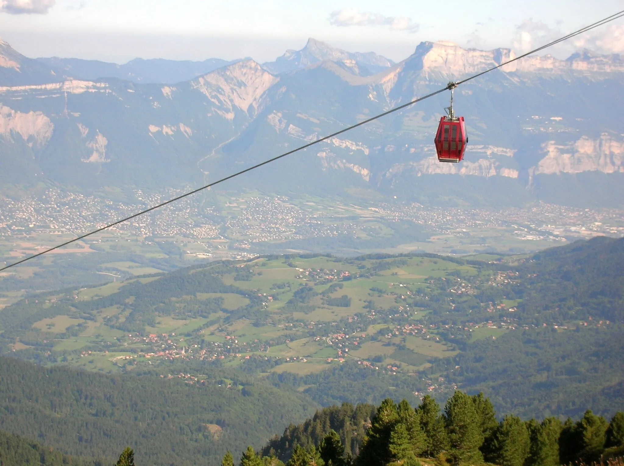 Photo showing: Chamrousse. Journée de l'Ultratour des 4 massifs (UT4M). Chamrousse, Isère, AuRA, France.