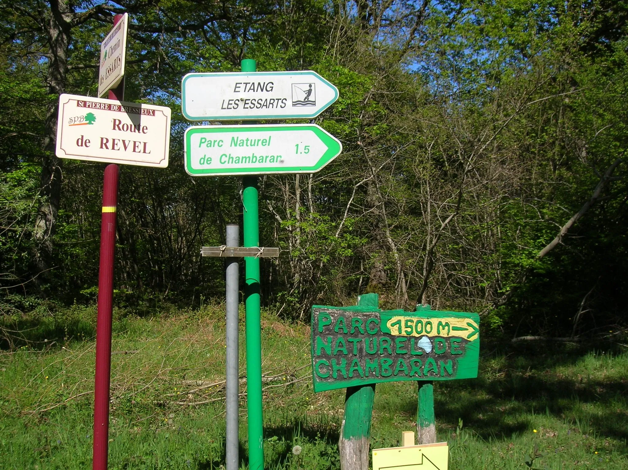 Photo showing: panneaux Parc naturel de Chambaran.