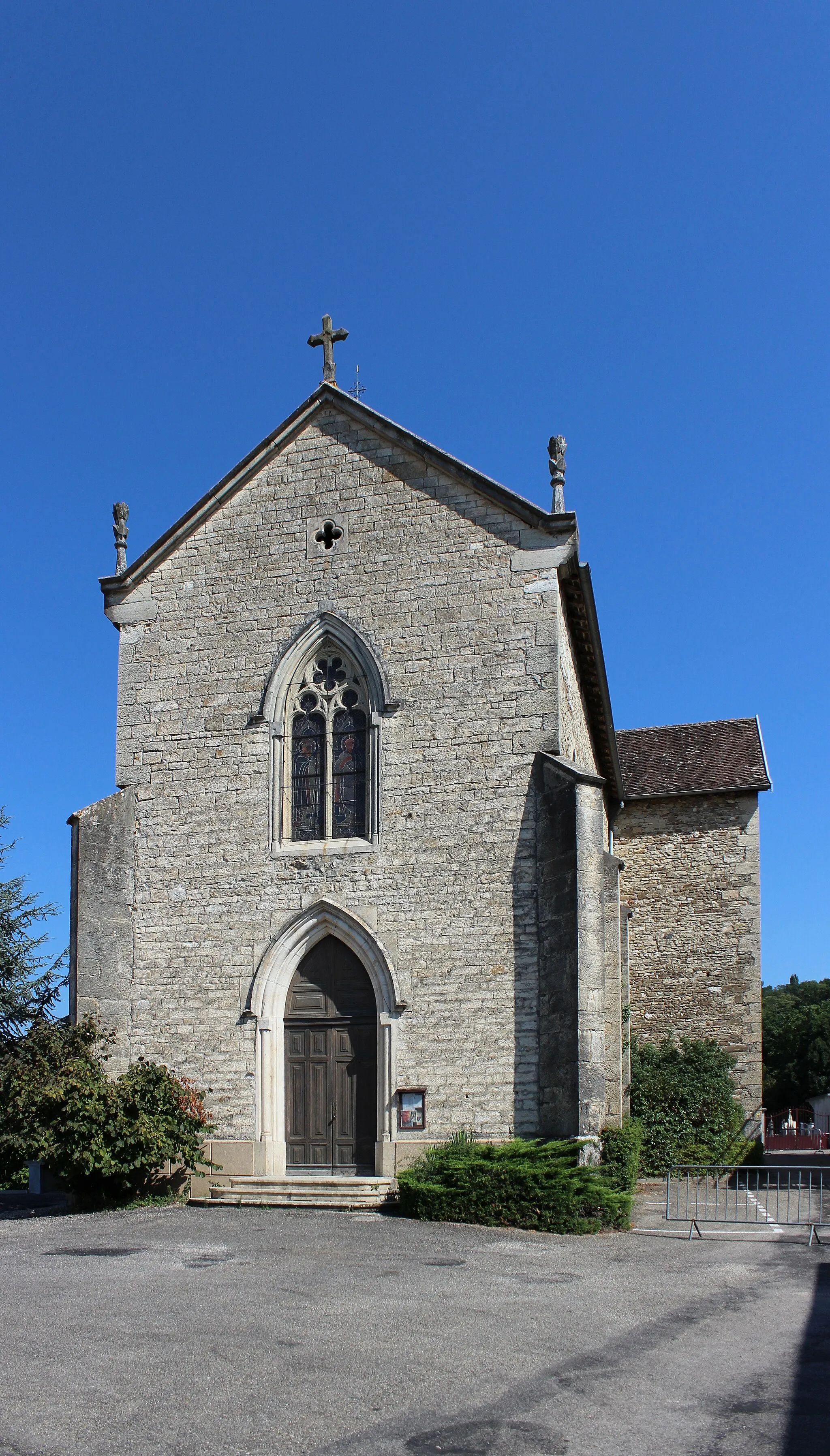 Photo showing: Entrée de l'église de Salagnon.