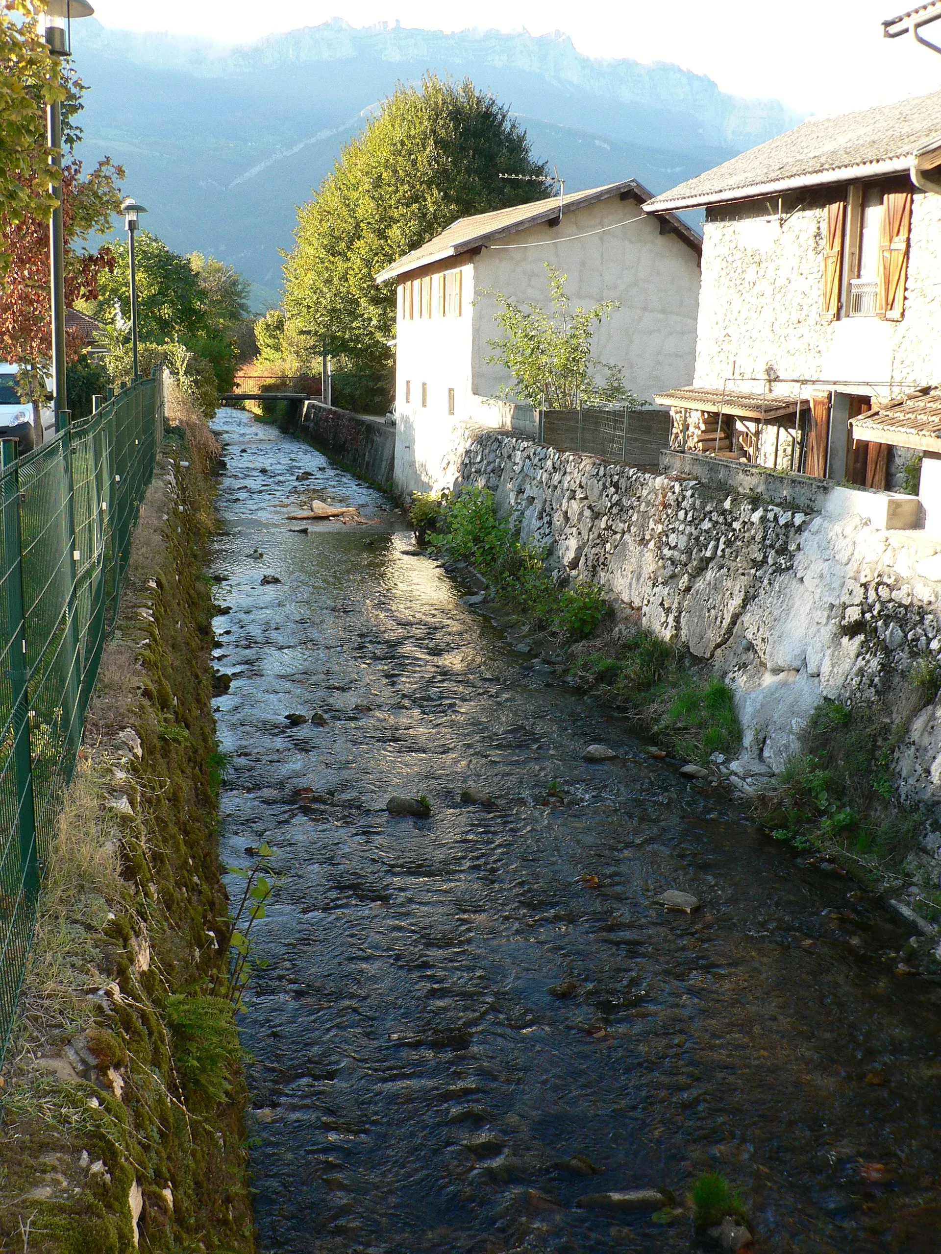 Photo showing: le ruisseau de Merdaret. Tencin, Isère, France