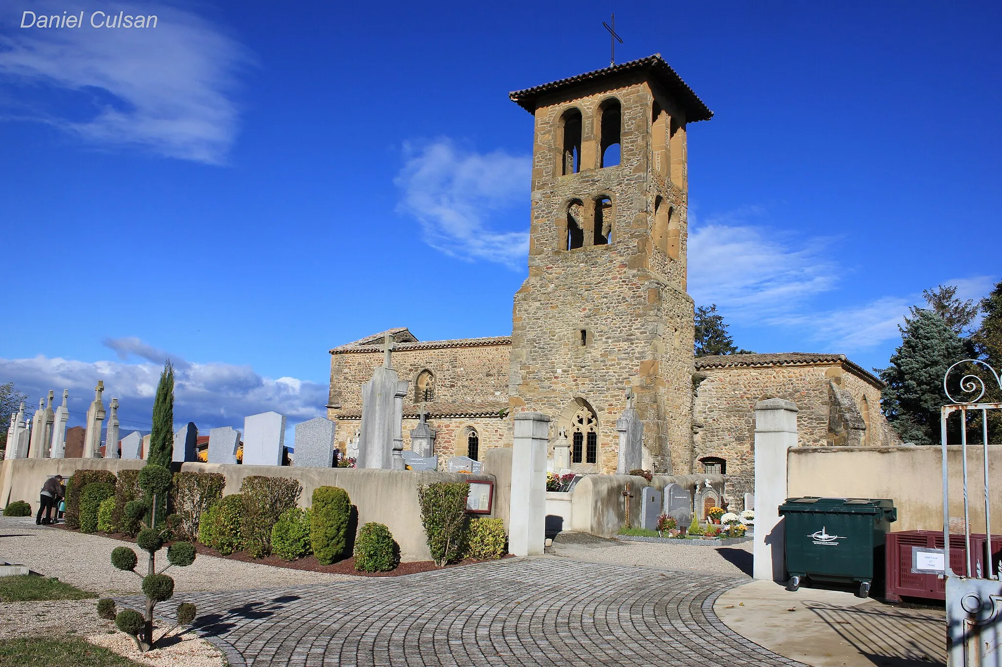 Photo showing: Clocher de l'ancienne église Saint-Didier de Ville-sous-Anjou