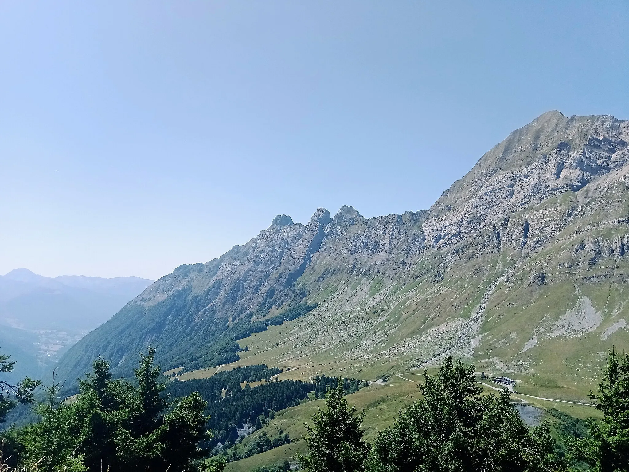 Photo showing: Aiguilles du Mont vues depuis le Praz Vechin, Savoie, France