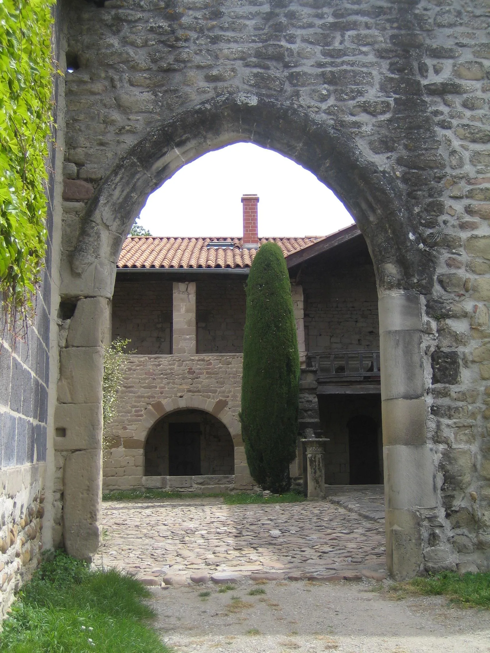 Photo showing: prieuré Sainte-Agnès à La Motte-de-Galaure dans la Drôme