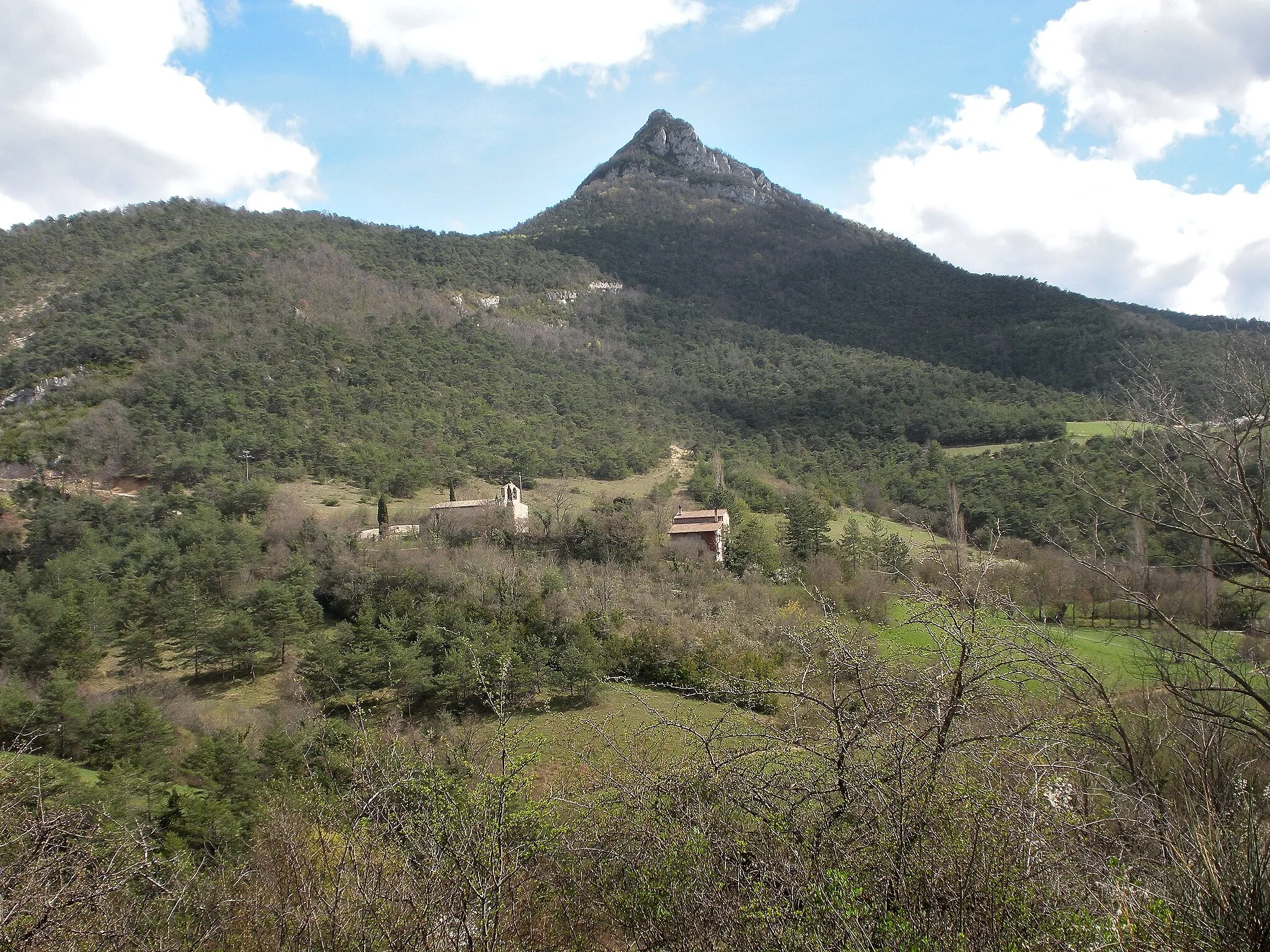 Photo showing: veronne le haut