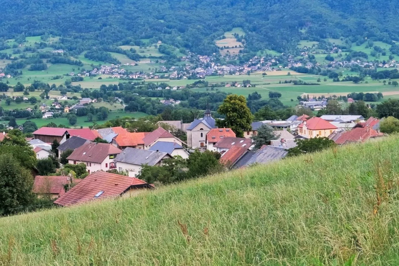 Photo showing: Vue d'ensemble d'Héry-sur-Alby