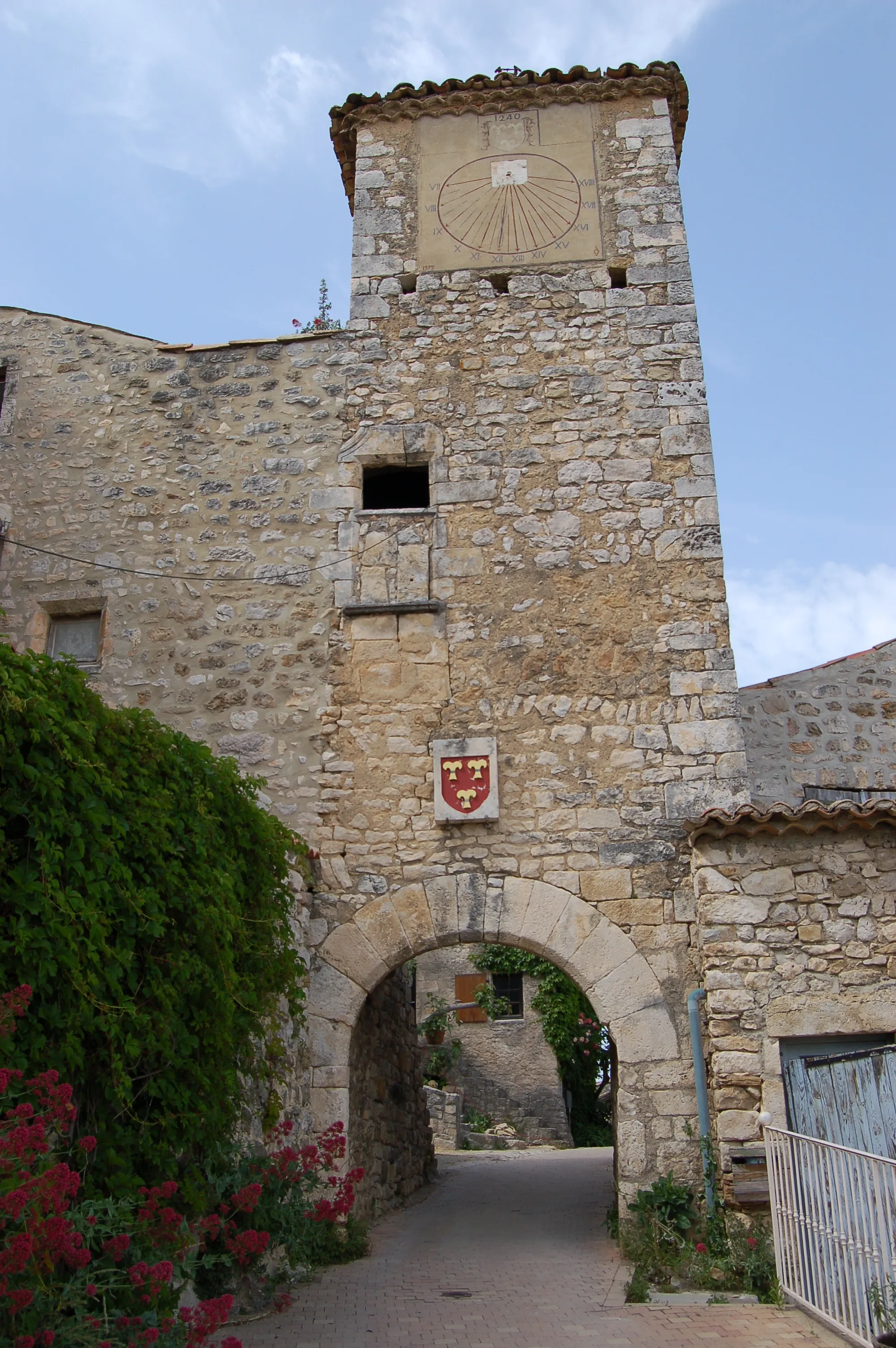 Photo showing: Le beffroi de Lagorce