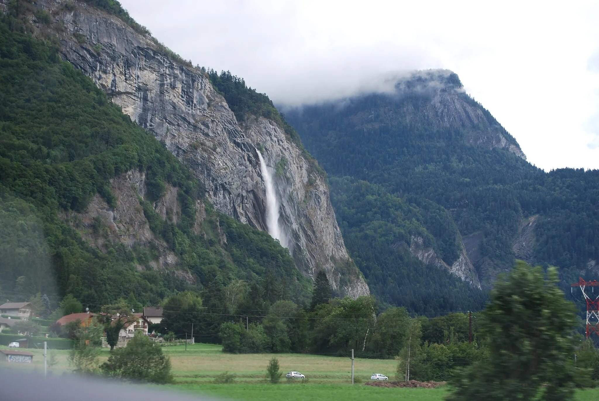 Photo showing: Waterfall from the road