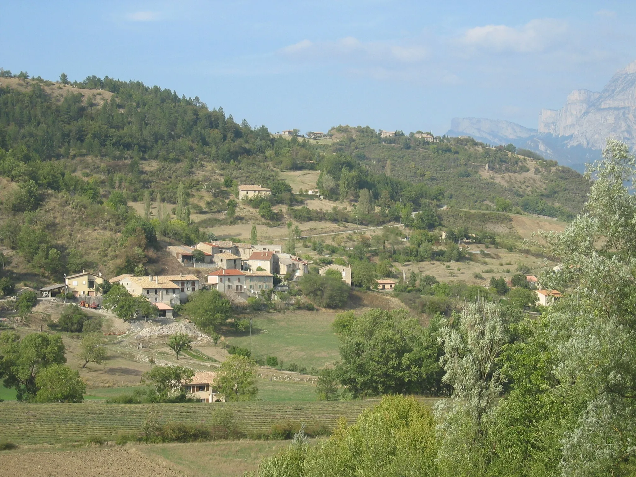 Photo showing: Baties et vieux village
