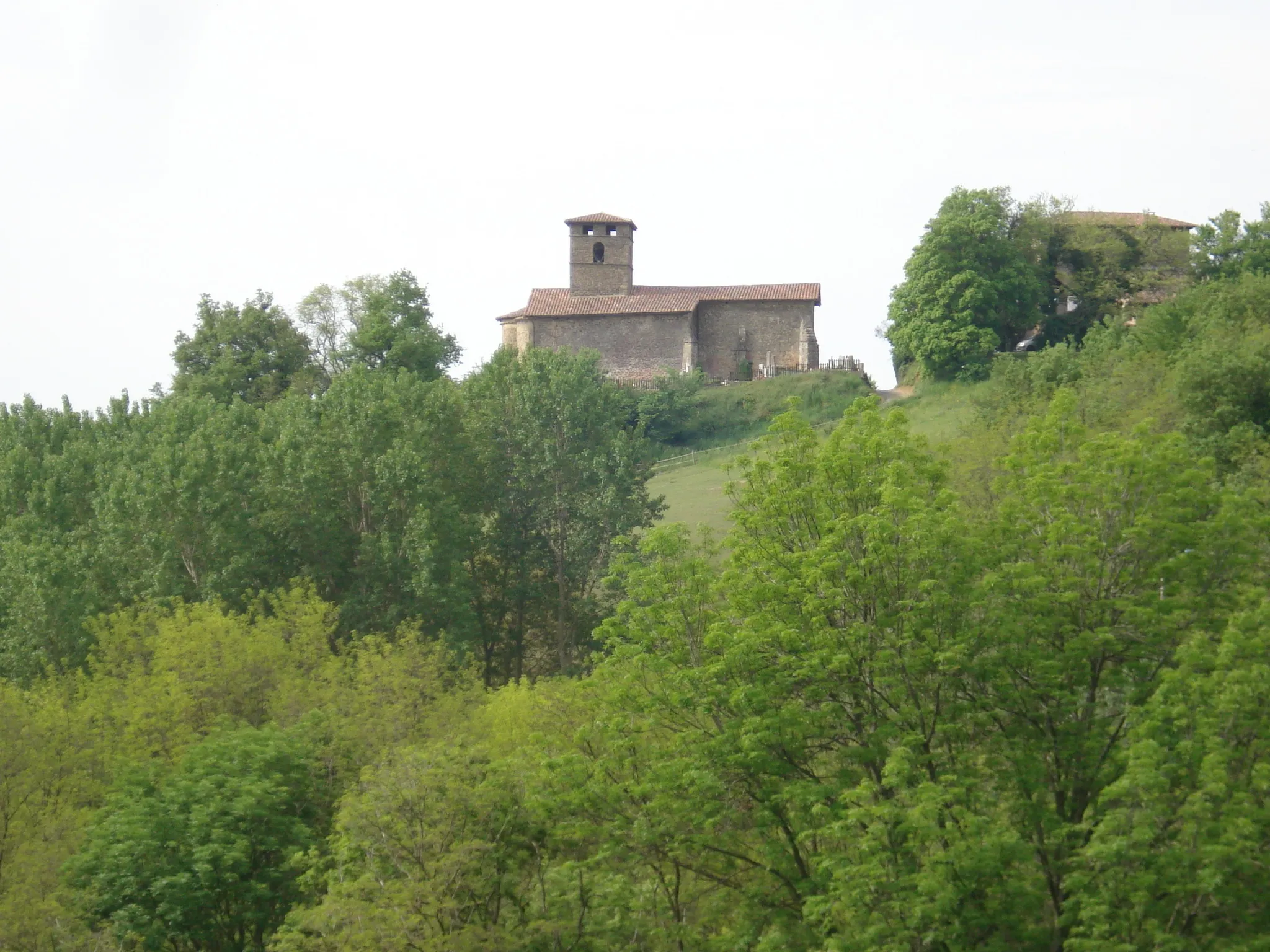 Photo showing: vue de l'église de Bathernay Drôme
