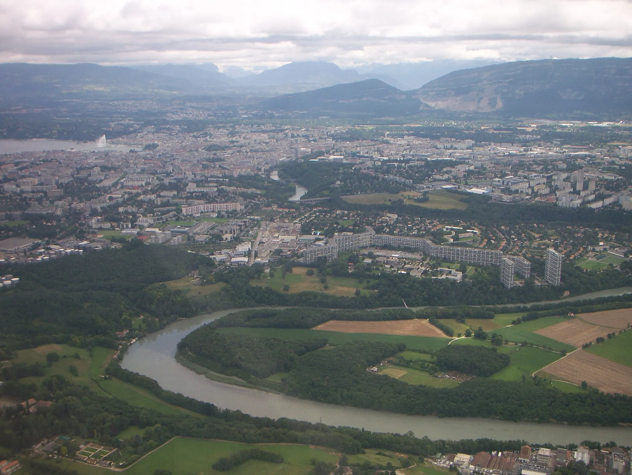 Photo showing: Vue aérienne du coude du Rhône et de la ville de Genève au décollage