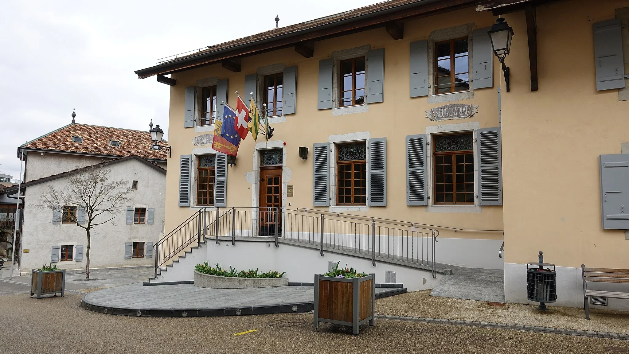 Photo showing: Mairie de Veyrier