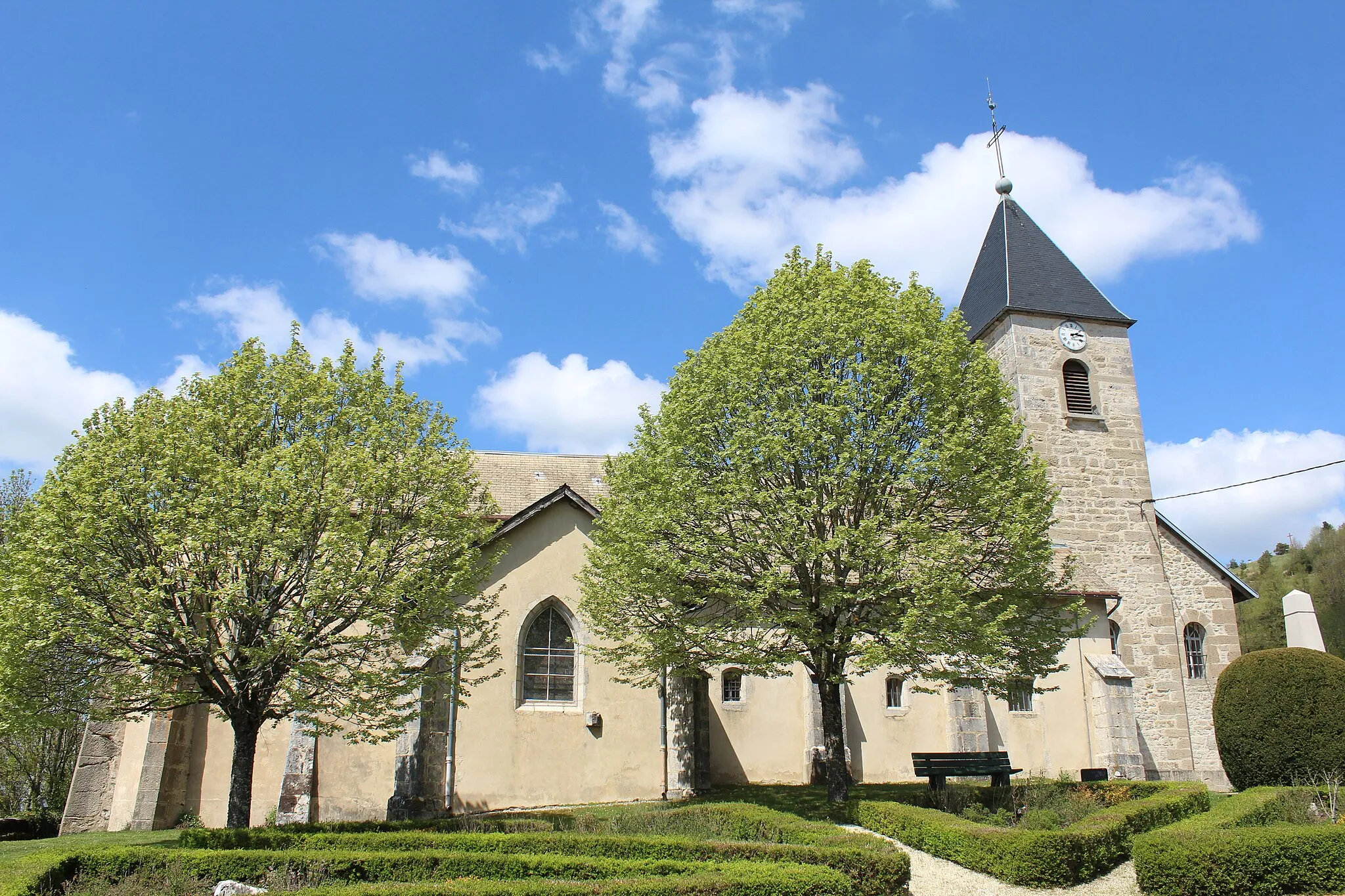 Photo showing: Église Saint-Pierre d'Arandas.