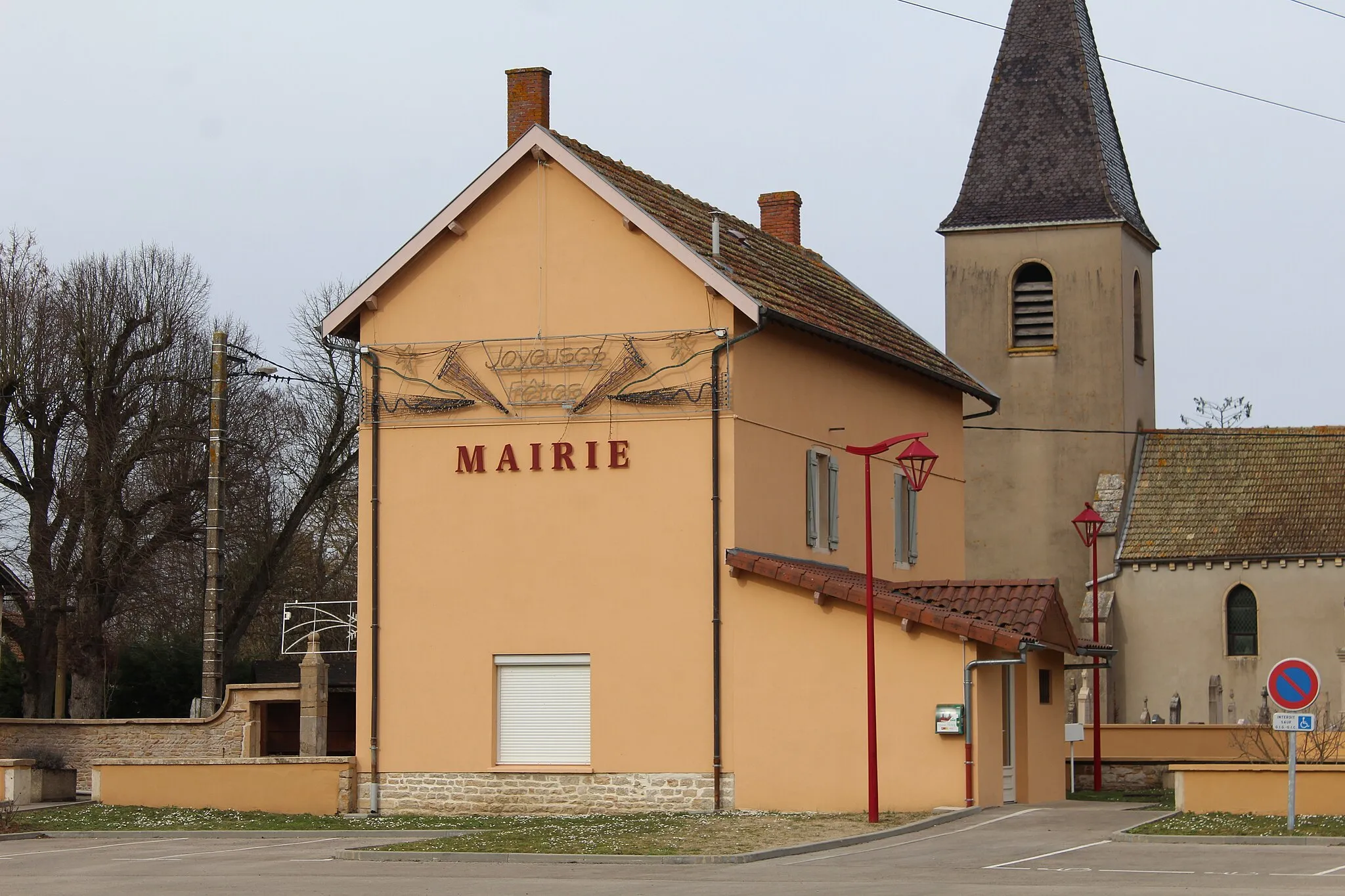 Photo showing: Mairie d'Asnières-sur-Saône.