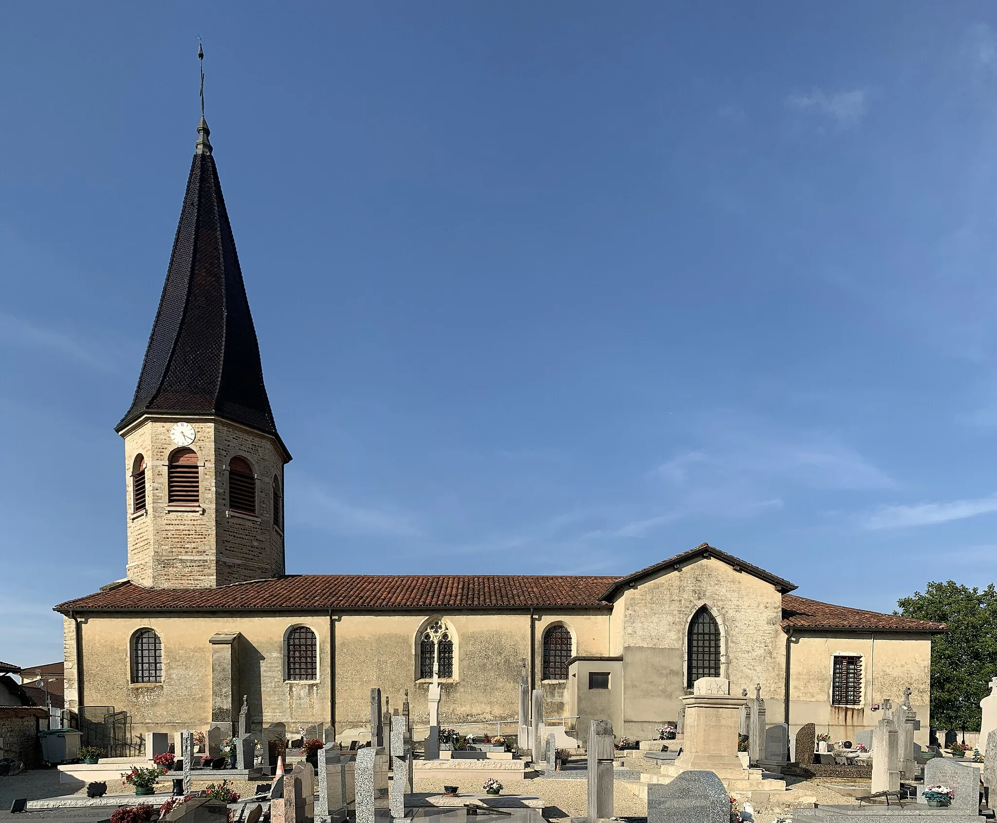 Photo showing: Église Saint-Loup d'Attignat.