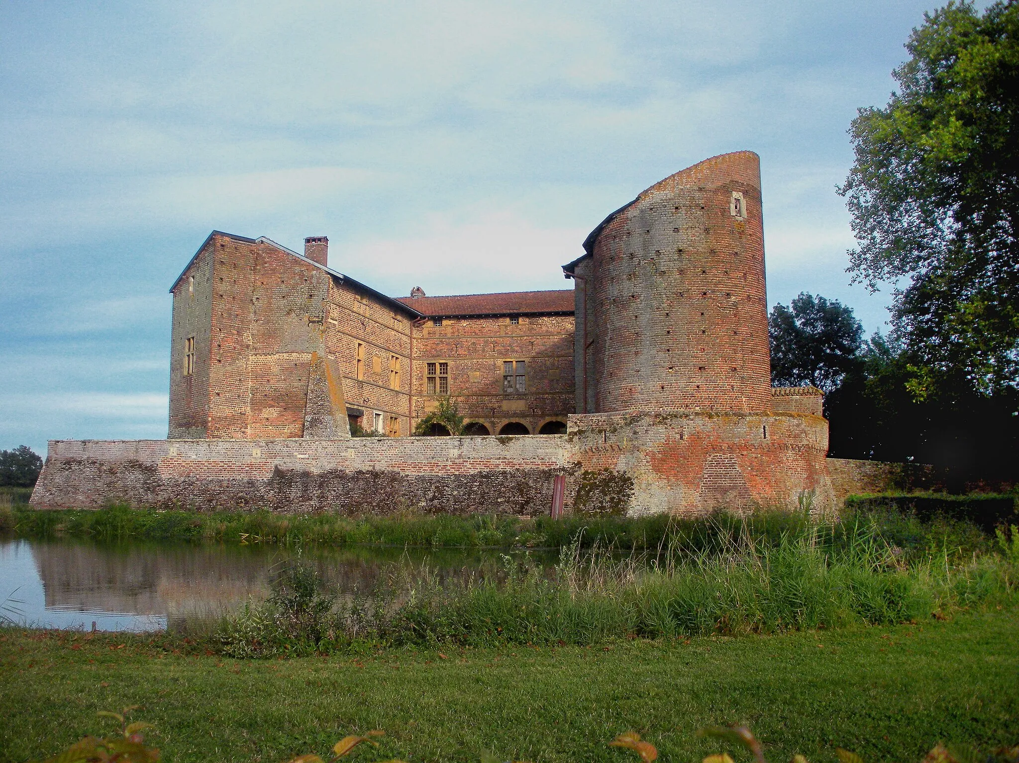 Photo showing: château