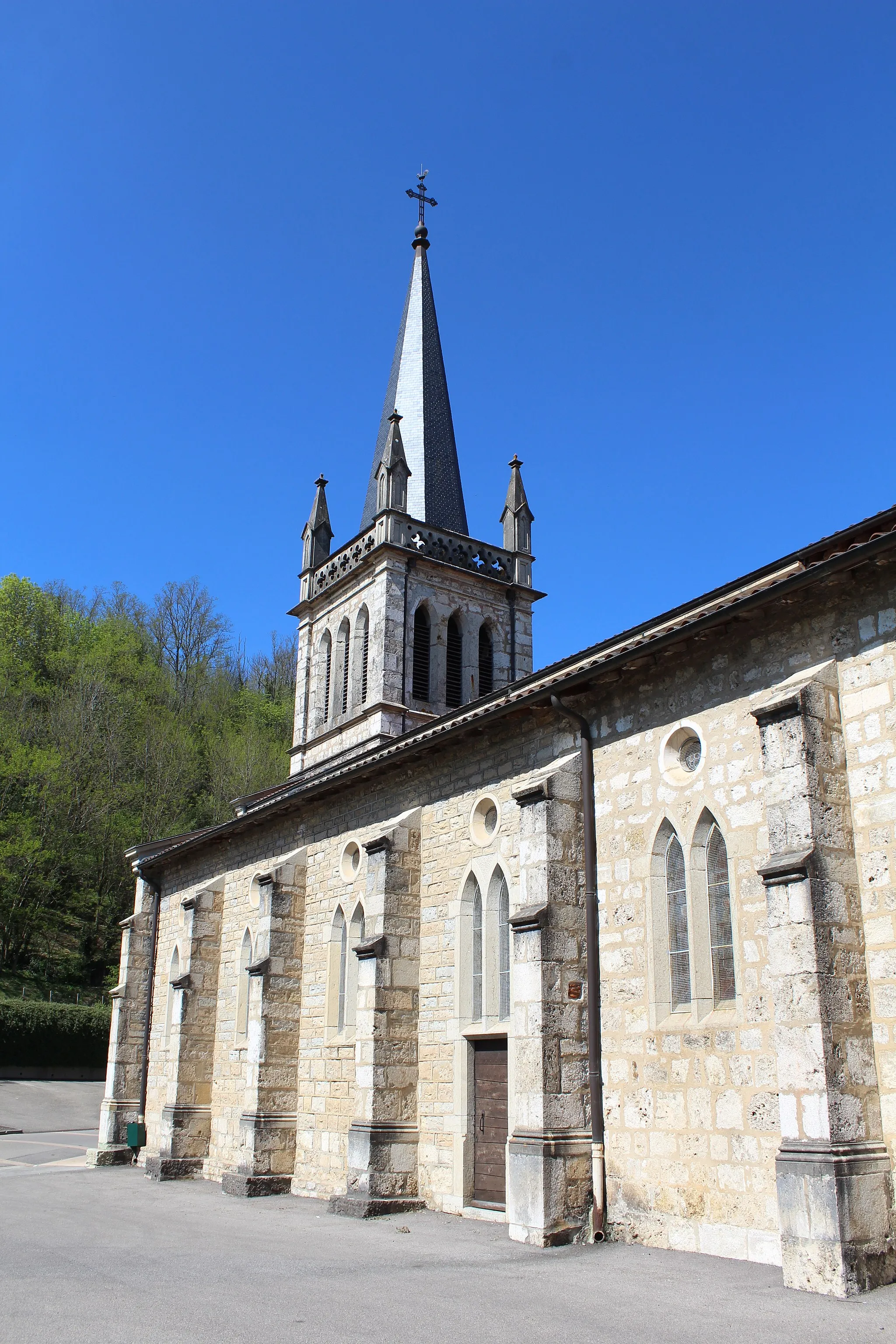 Photo showing: Église Saint-Christophe de Bourg-Saint-Christophe.