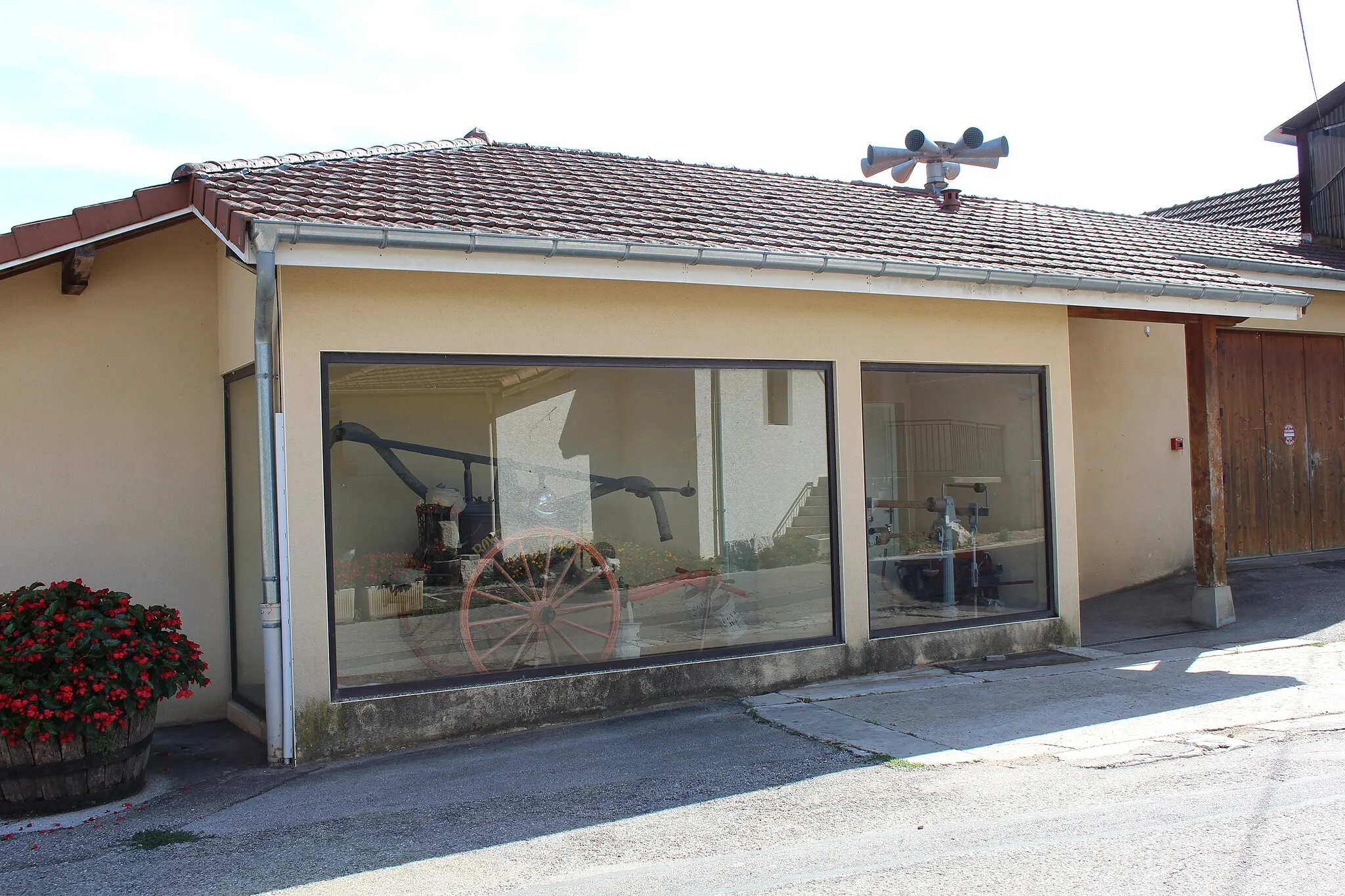 Photo showing: Poids public de Boyeux, Boyeux-Saint-Jérôme.