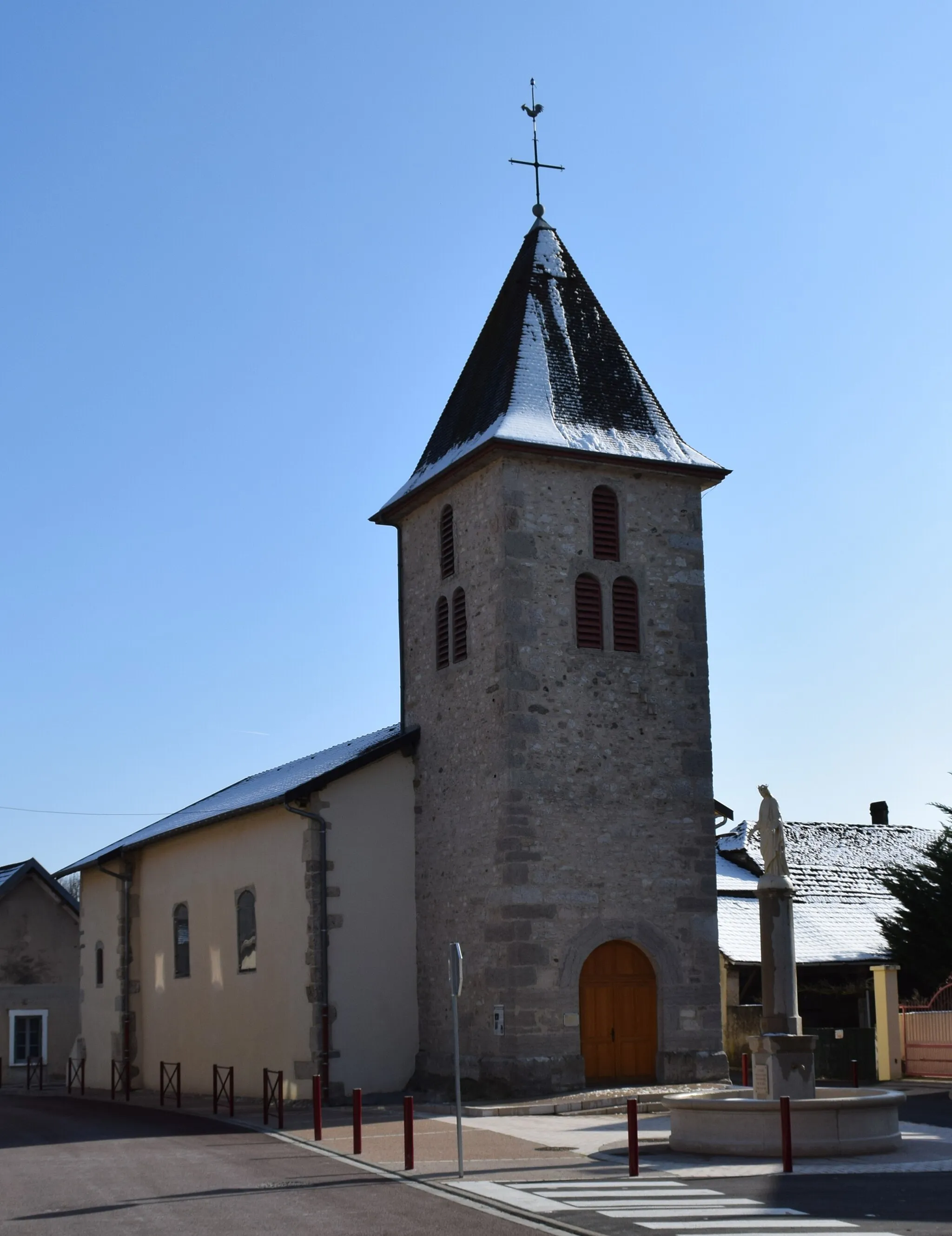 Photo showing: Place du village, Briord (Ain)