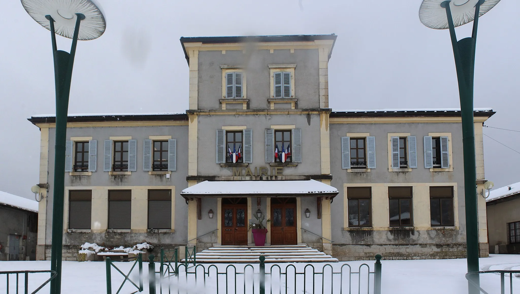 Photo showing: Mairie de Champfromier.
