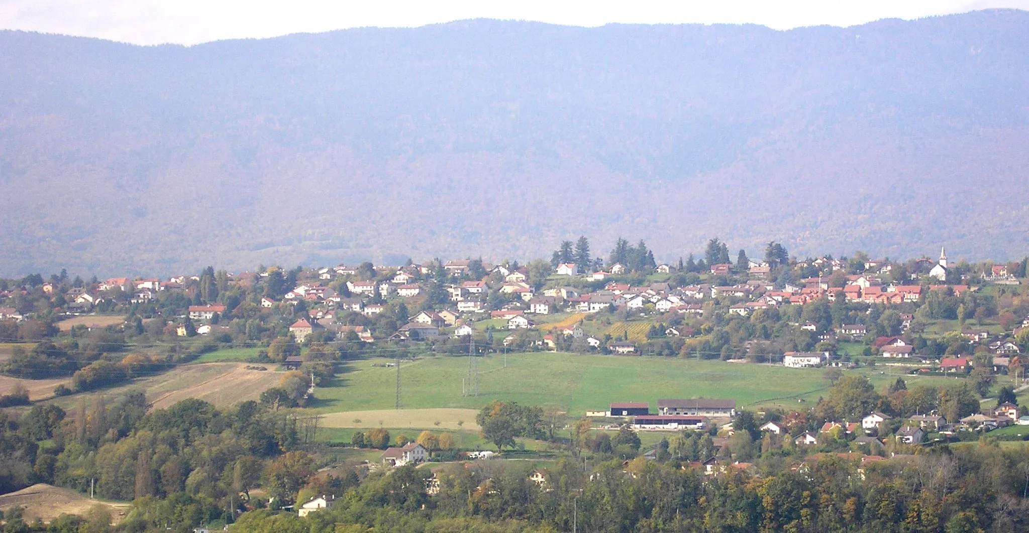 Photo showing: Le village de Challex dans l'Ain, vu depuis Avully.