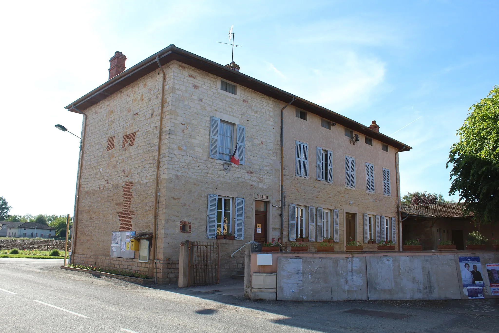 Photo showing: Mairie de Chavannes-sur-Reyssouze.
