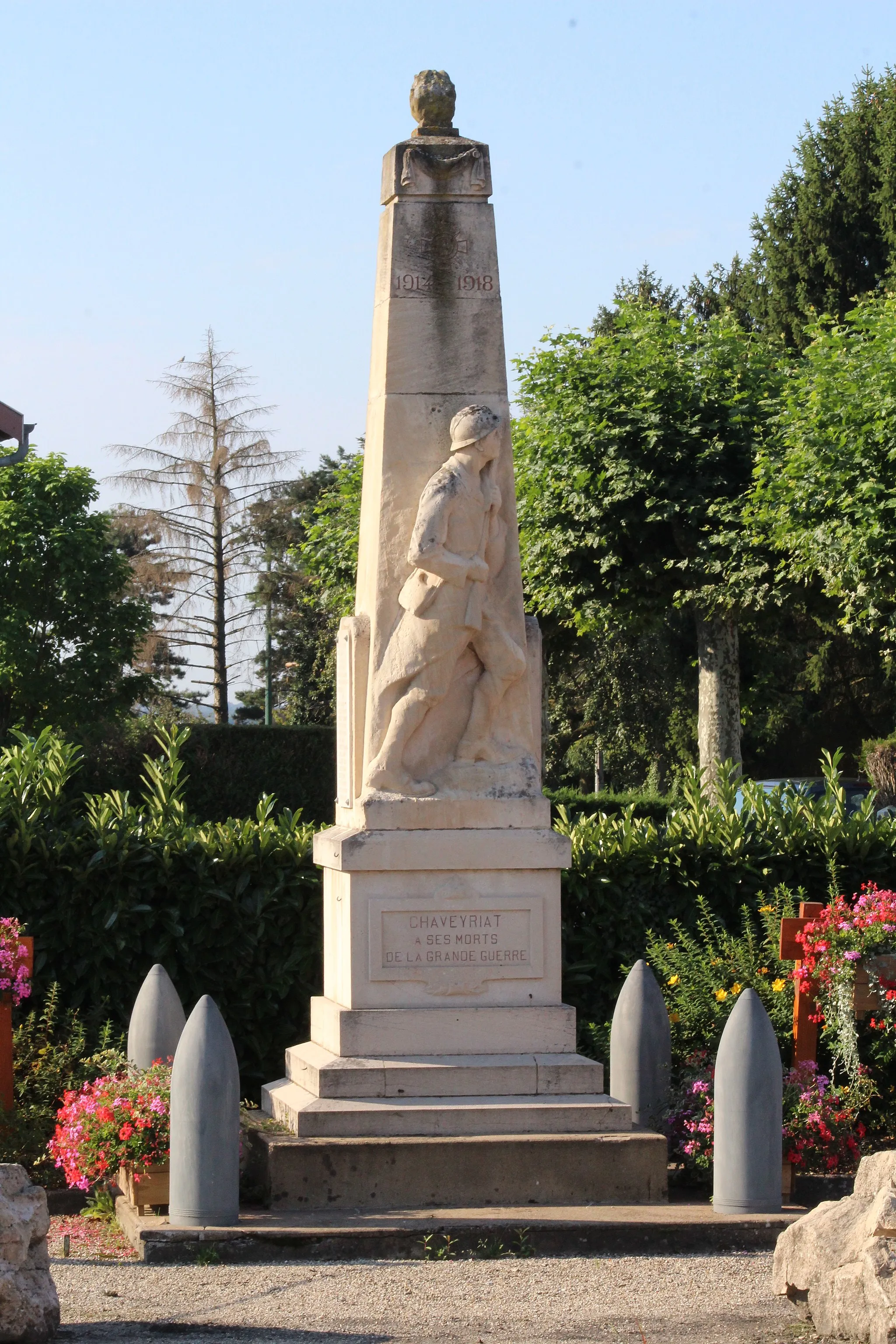 Photo showing: Monument aux morts à Chaveyriat.