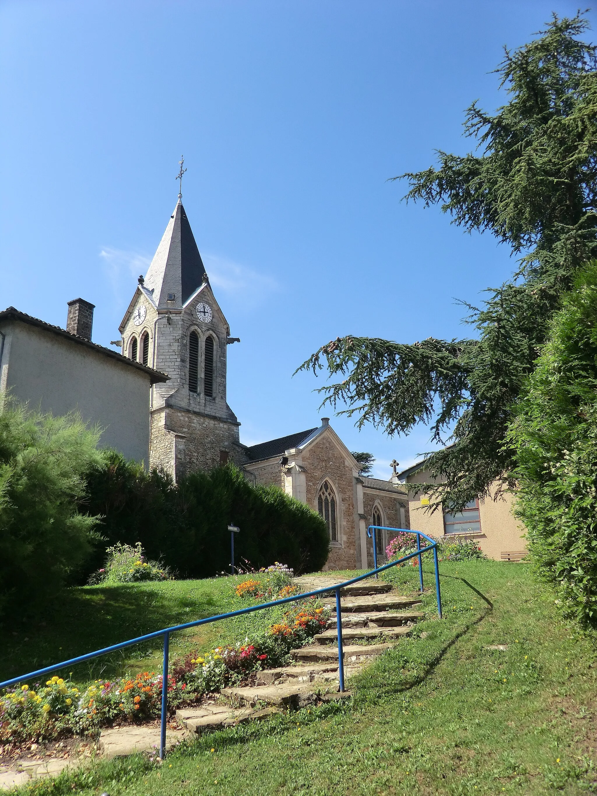 Photo showing: L'église de Civrieux.