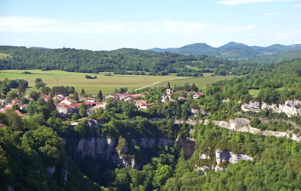 Photo showing: Le village de Corveissiat