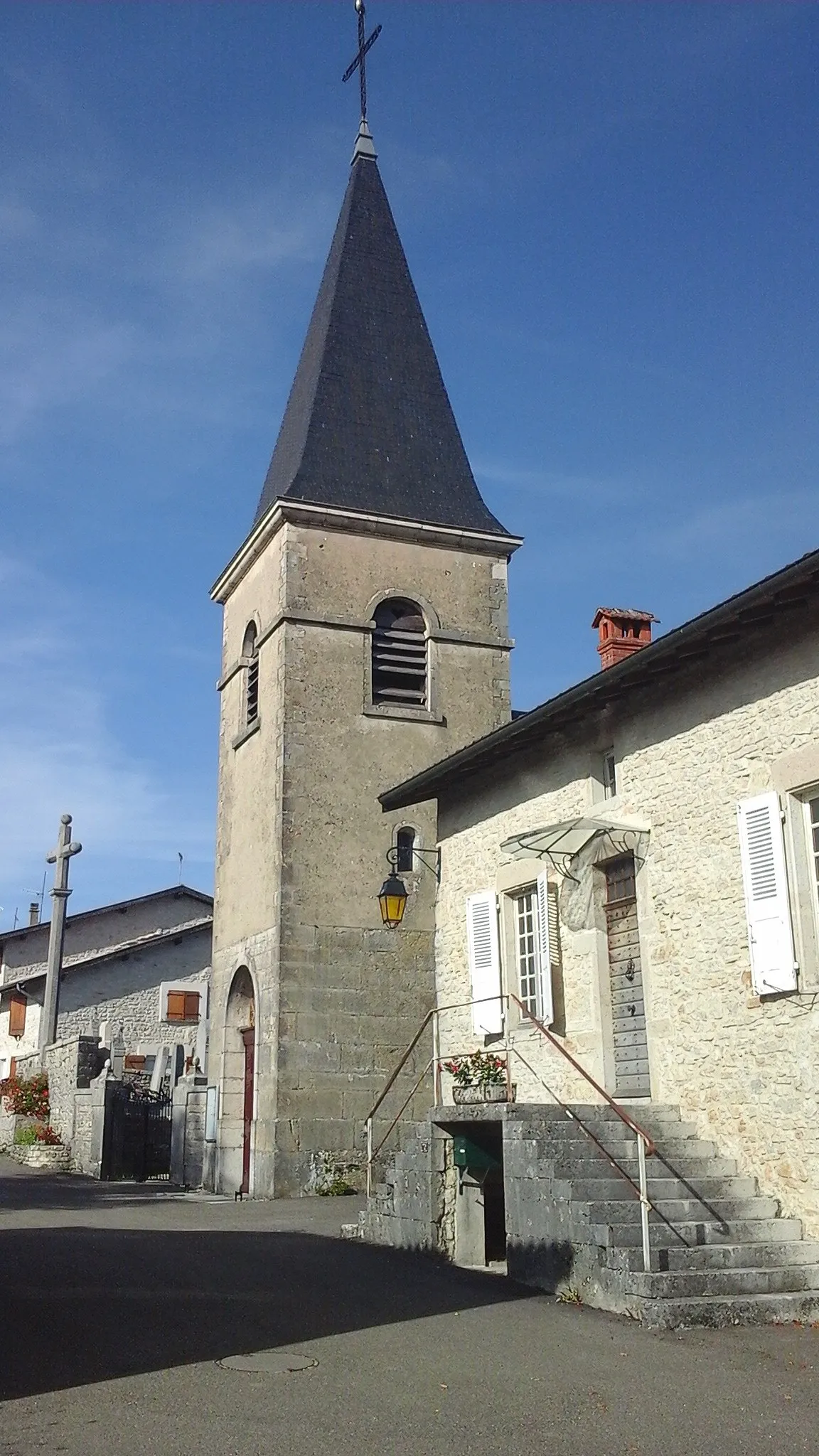 Photo showing: Église Saint-Léger de Grand-Corent‎.