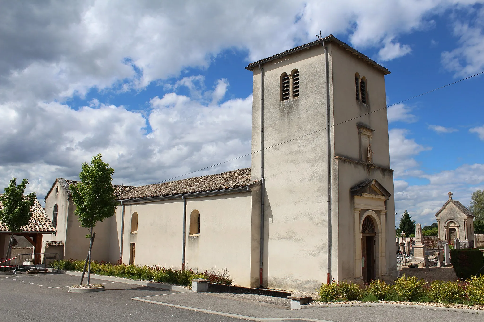Photo showing: Église Saint-Pierre-et-Saint-Paul de Genouilleux