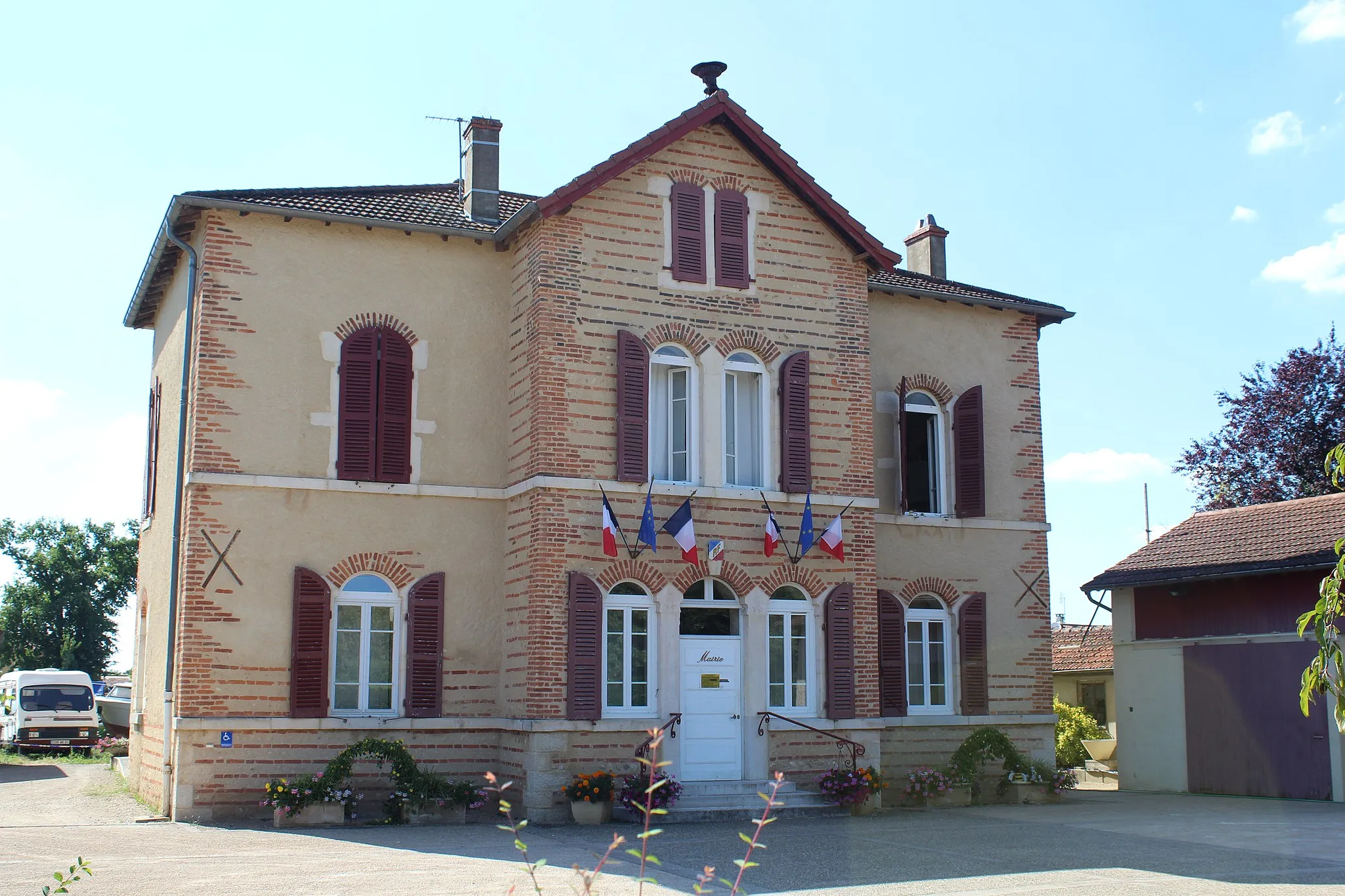 Photo showing: Mairie de La Chapelle-du-Châtelard.