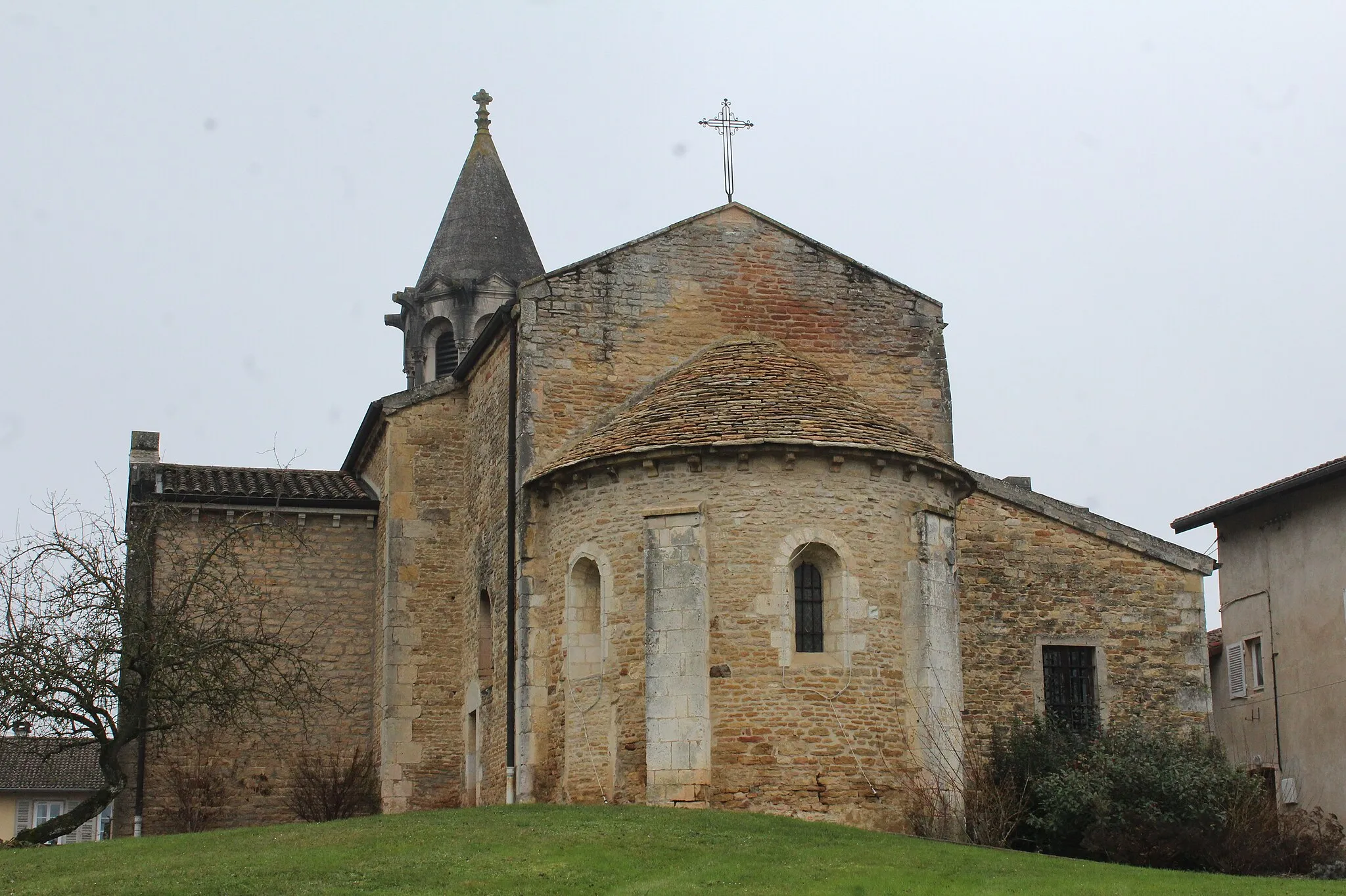 Photo showing: Église Saint-Symphorien d'Illiat.