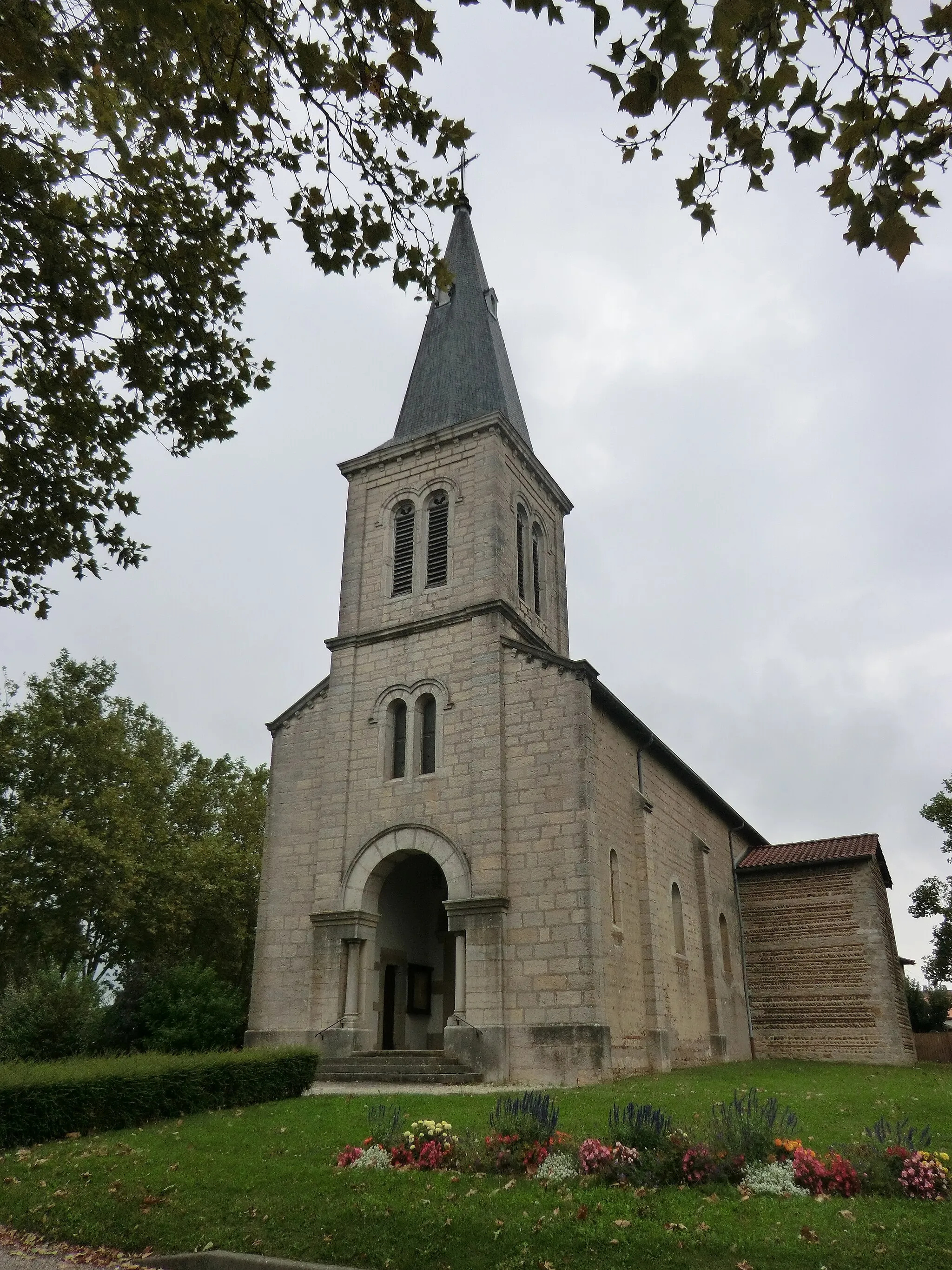 Photo showing: Church of Le Montellier.
