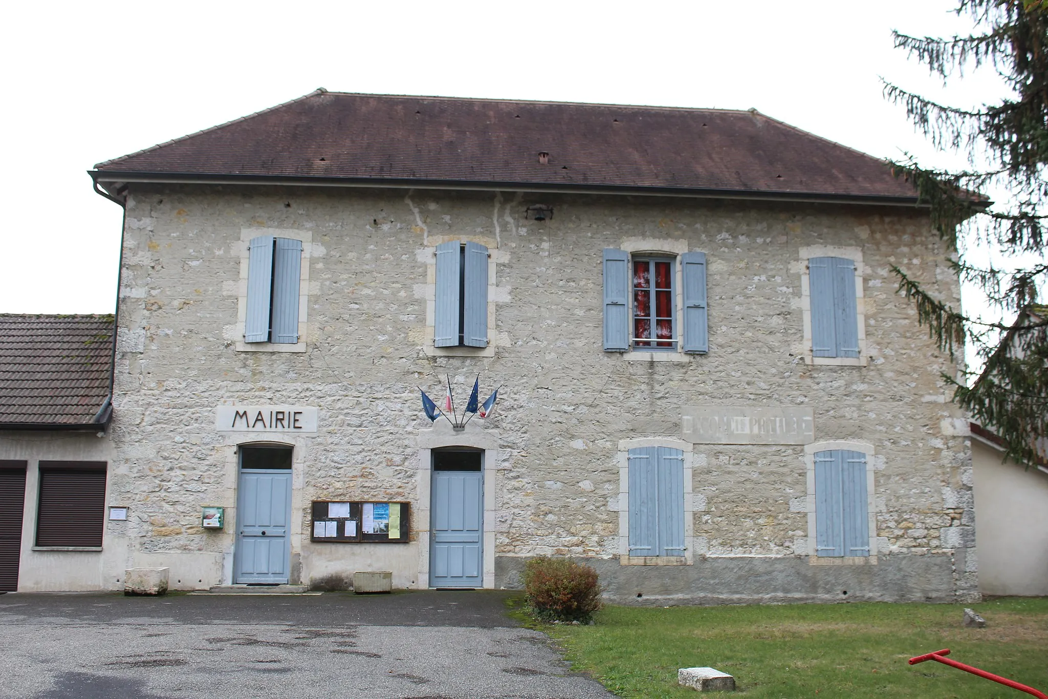 Photo showing: Mairie de Lavours.