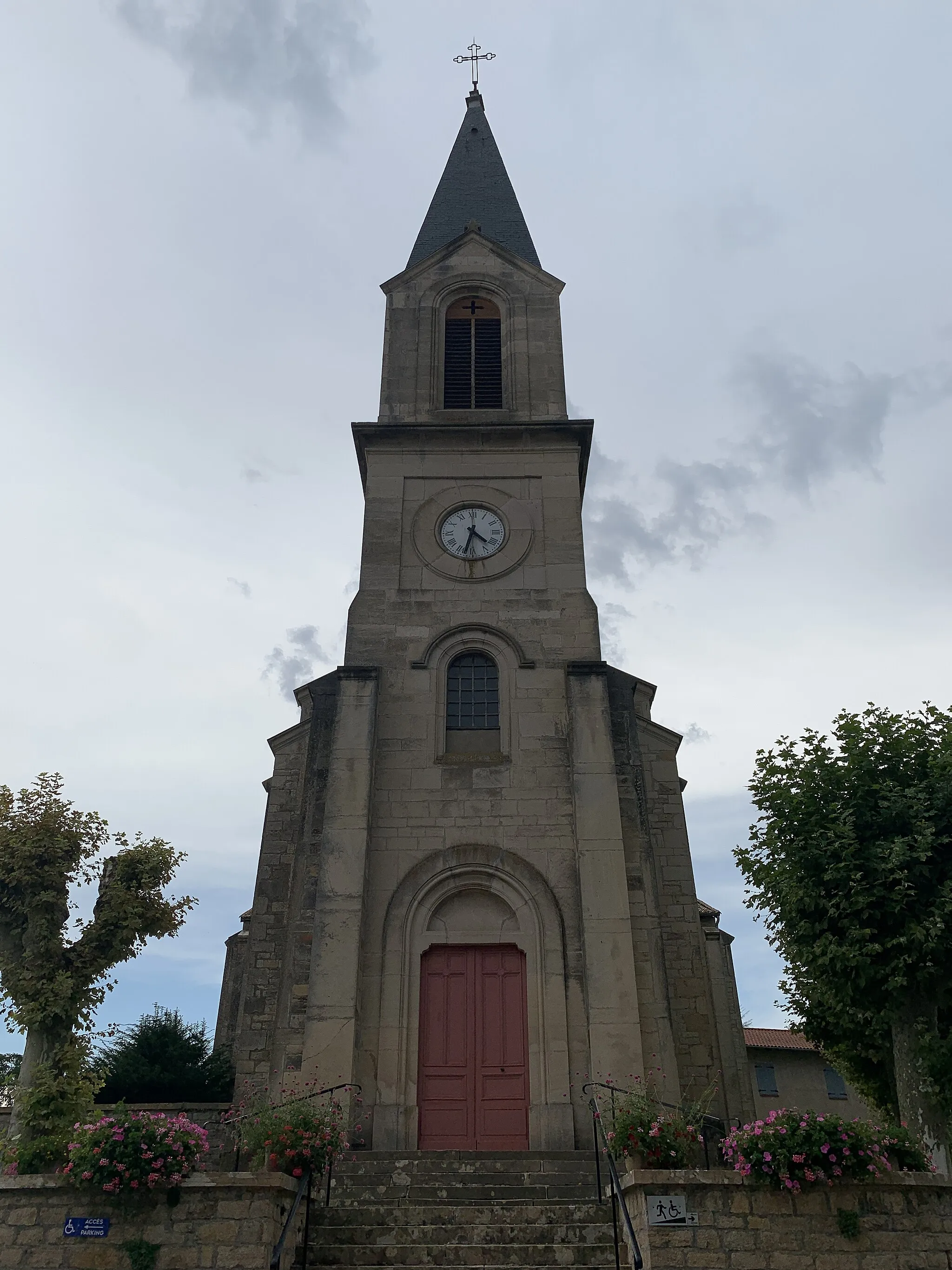 Photo showing: Église Saint-Étienne de Lurcy.