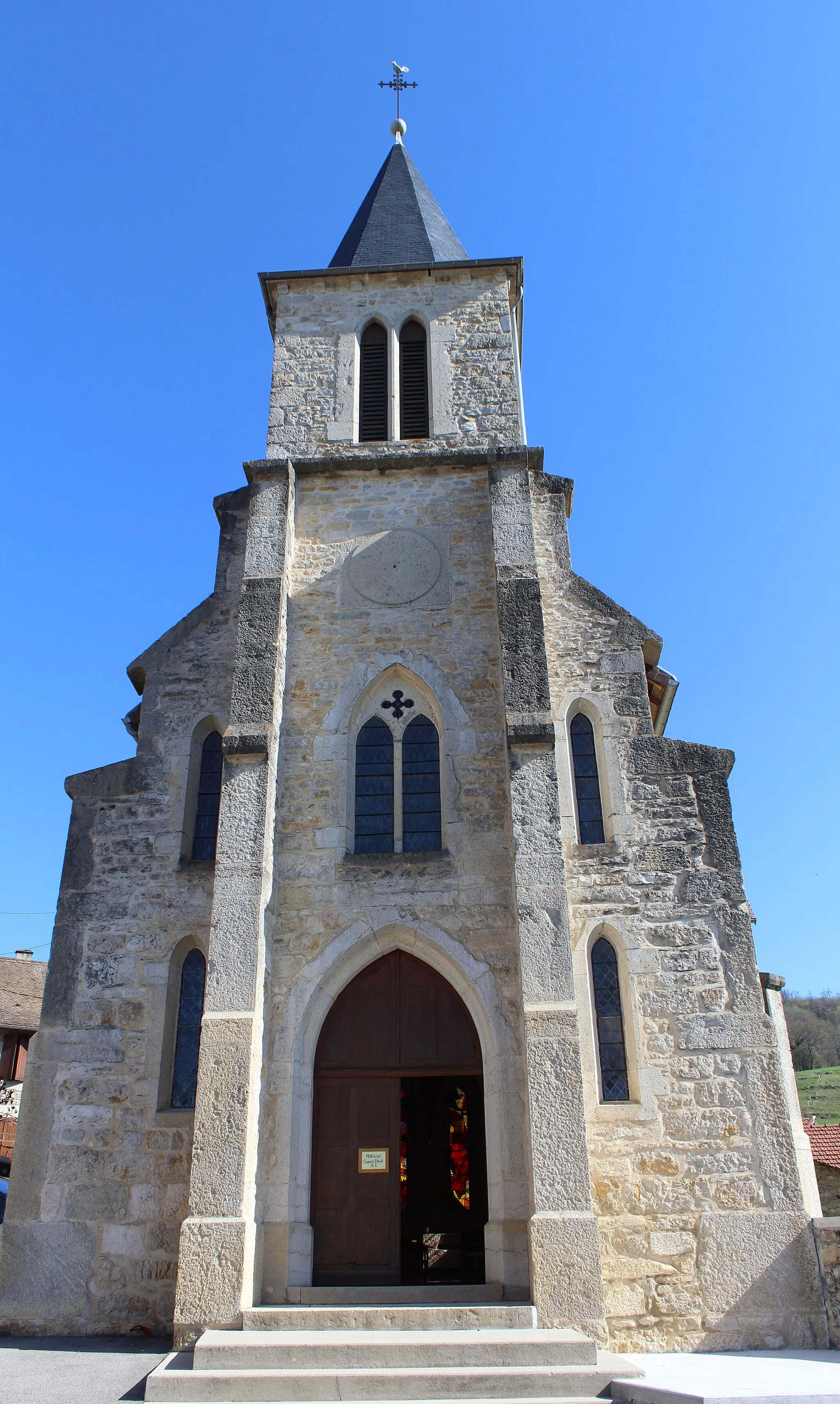 Photo showing: Église Saint-Jacques de Lompnas.