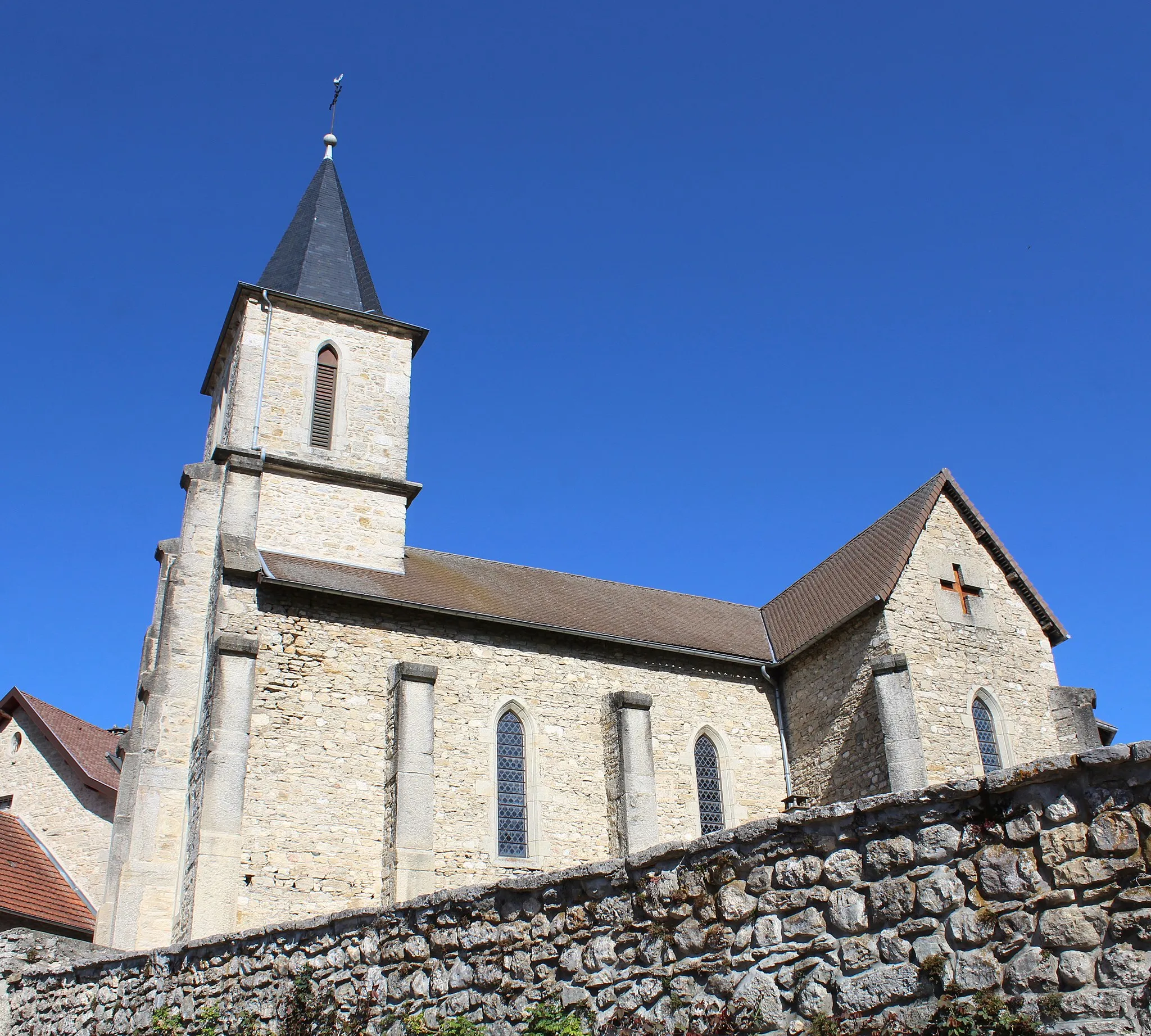 Photo showing: Église Saint-Jacques de Lompnas.