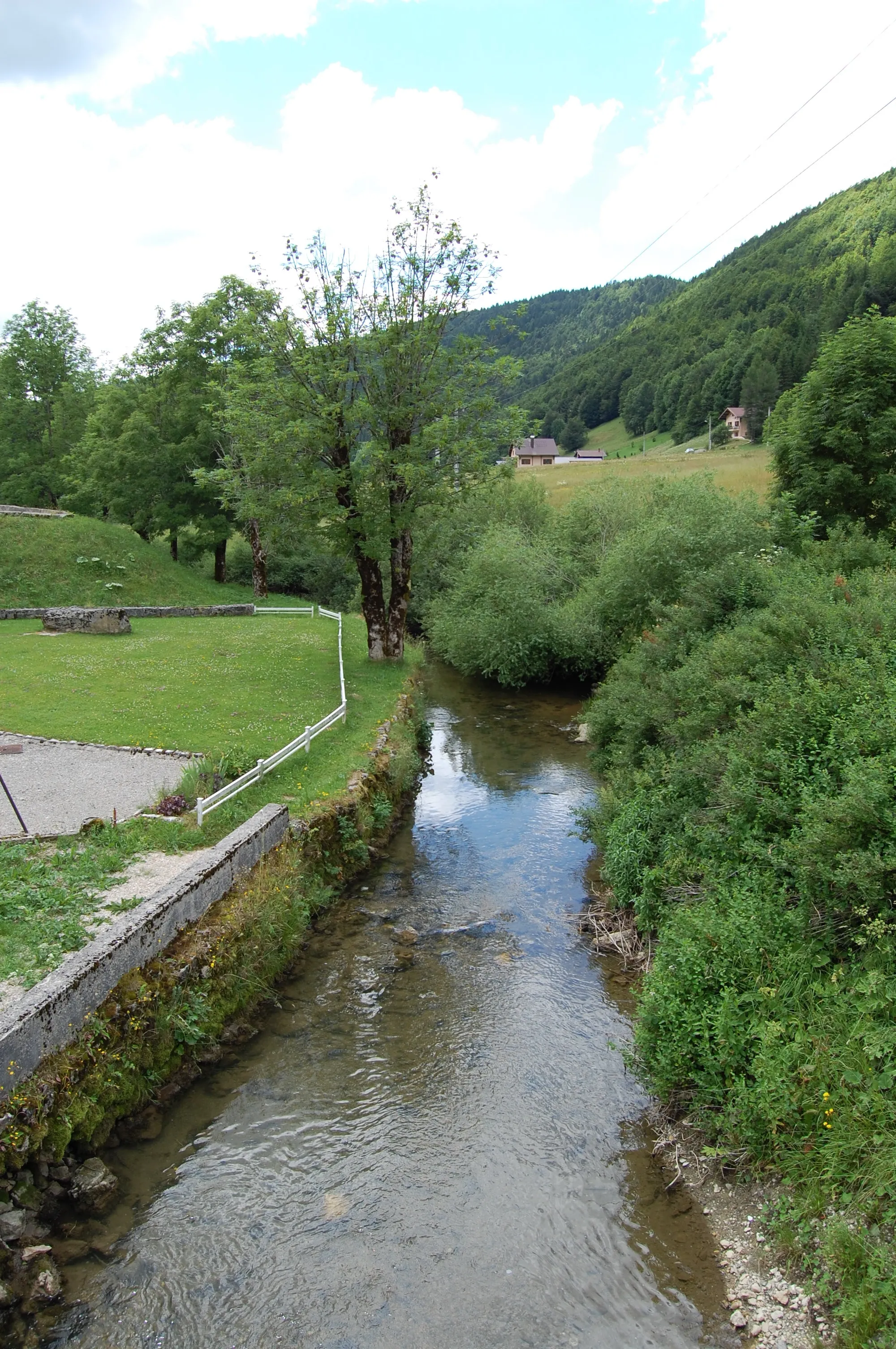 Photo showing: The river Valserine in Mijoux, France.